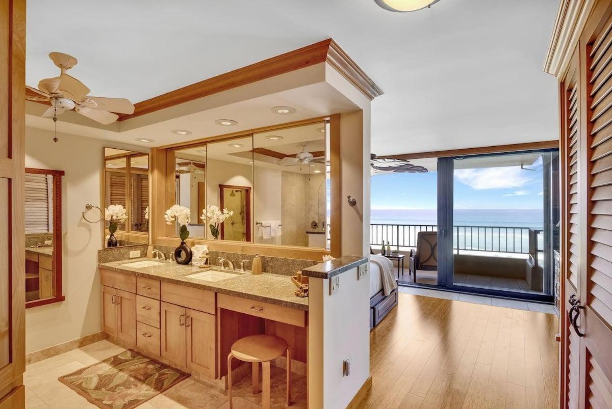 Paki Maui 301 · Direct Oceanfront Views Remodeled 2BD Condo