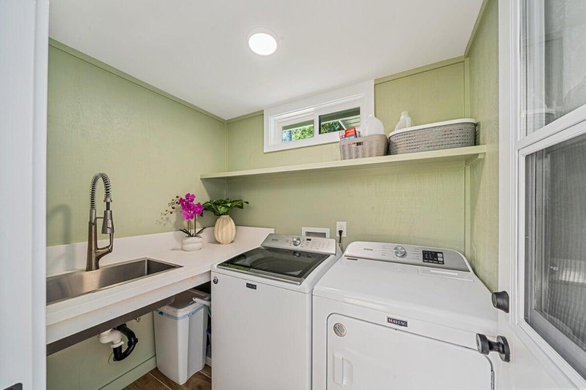 Alaeloa 38 · ALA 38 Beautifully Remodel 3BD Partial Ocean Views