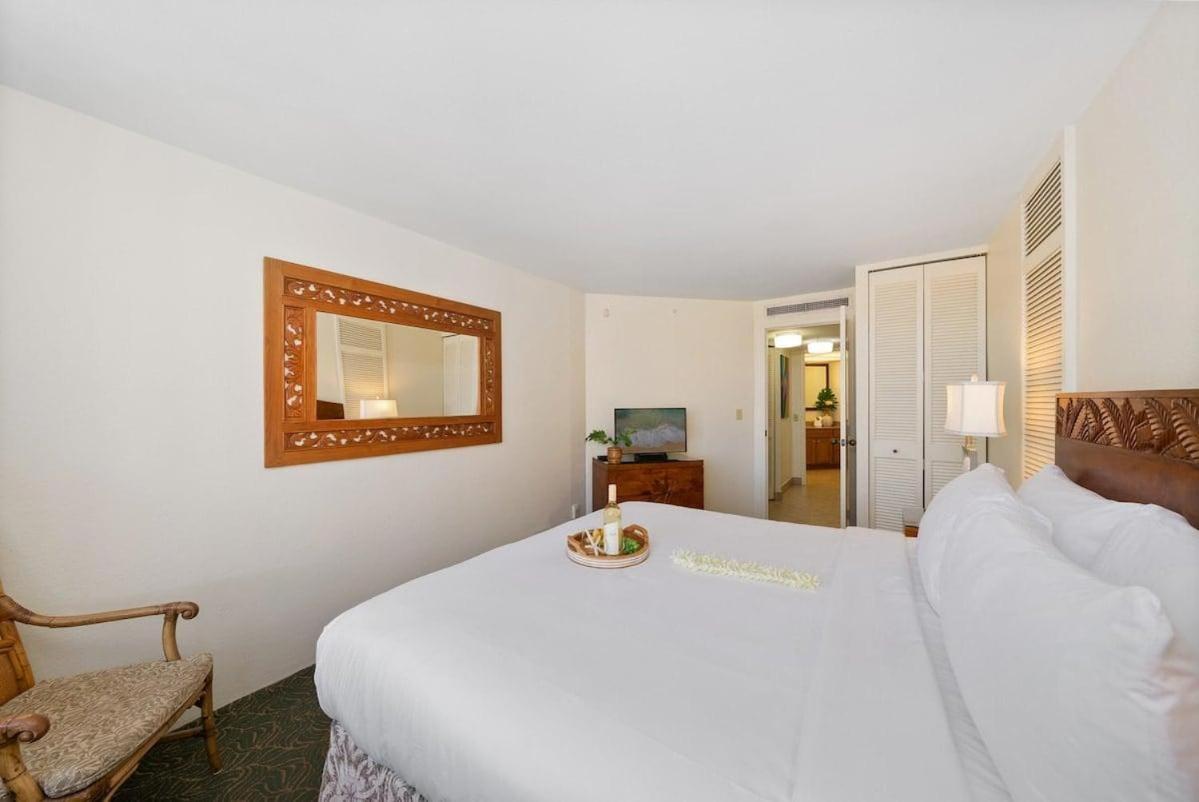Kaanapali Shores 709 · Tropical Hawaiian Getaway 1BD Ocean View