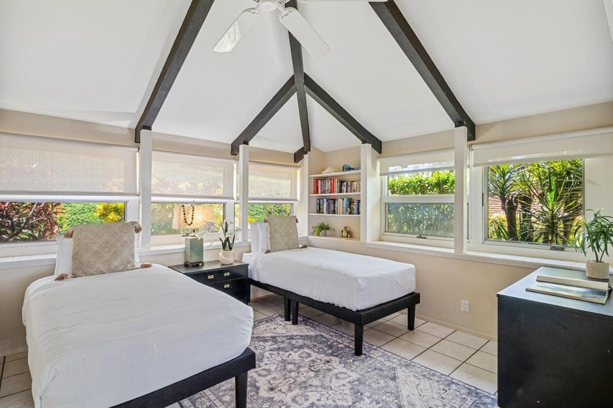 International Colony Club 43 · ICC 43 Spacious 2BD Cottage Walk
