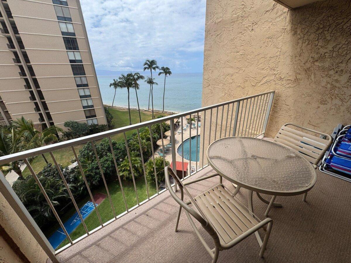 Royal Kahana 616 · RK 616 Oceanfront Escape w Pool | Steps2Beach