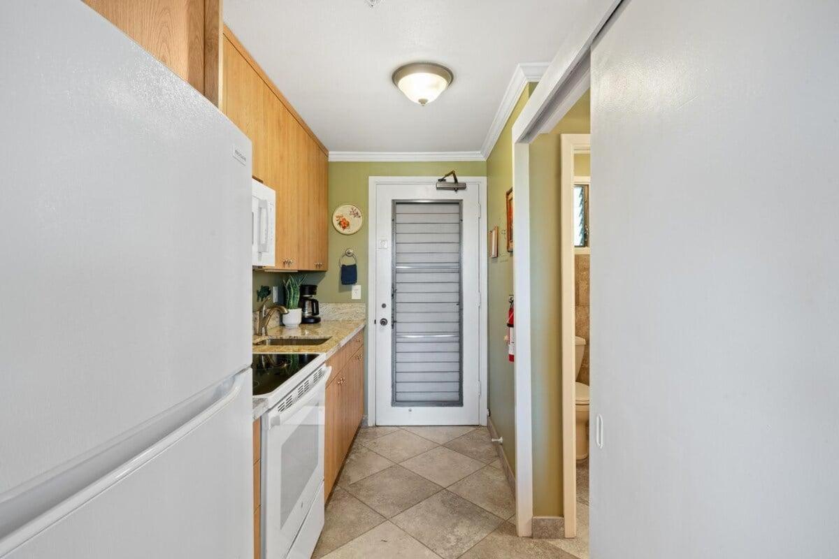 Napili Bay 210 · NB 210 Napili Bay Studio with Direct Ocean View