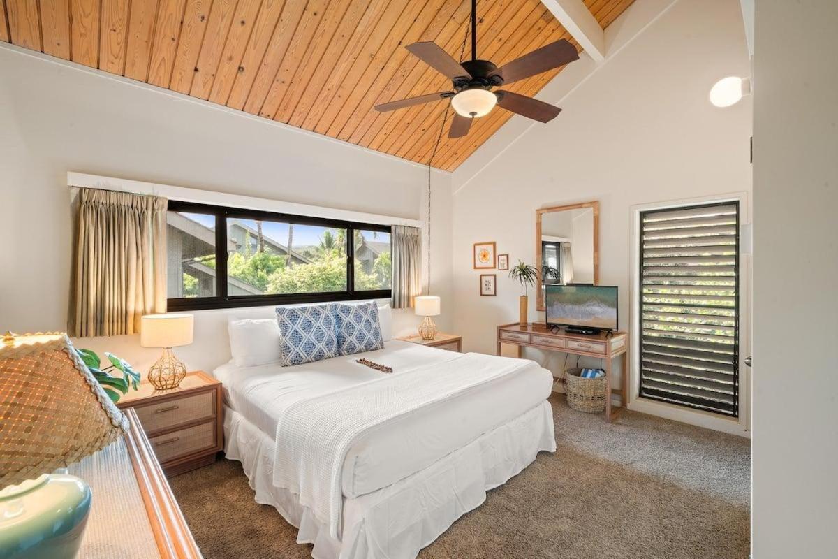 Kahana Village 26 · KHV 26 2BD Direct Ocean Front with Amazing S