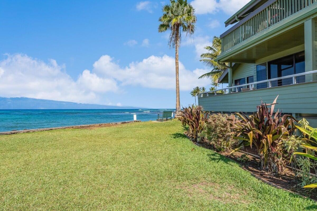 Kahana Outrigger 3A2 · KHO 3A2 Updated OceanFront 3BD wPool AC O