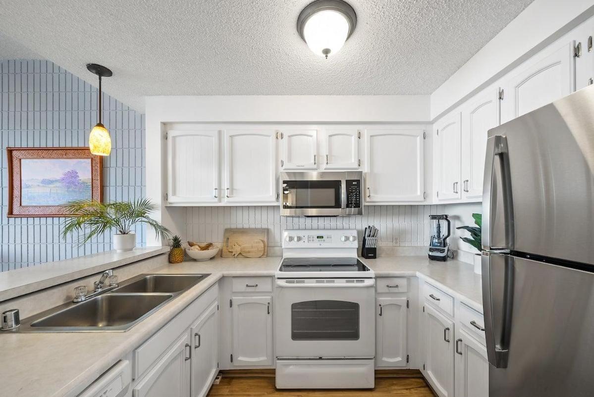 Lahaina Shores PH1 · LS PH1 Oceanfront Penthouse Condo w Panoram