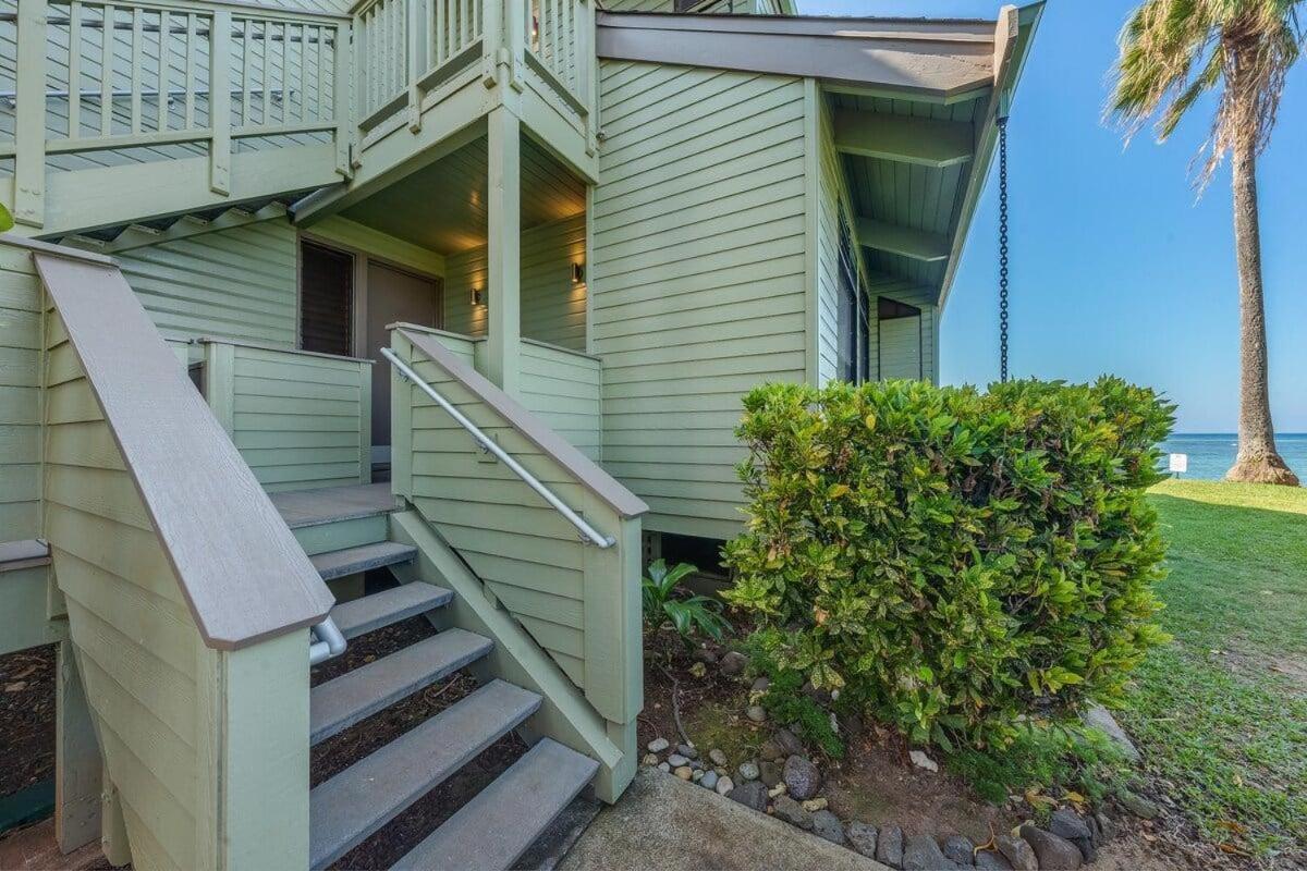 Kahana Outrigger 3A2 · KHO 3A2 Updated OceanFront 3BD wPool AC O