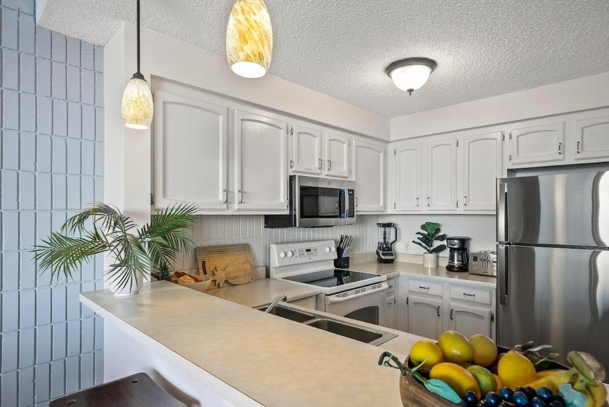 Lahaina Shores PH1 · LS PH1 Oceanfront Penthouse Condo w Panoram