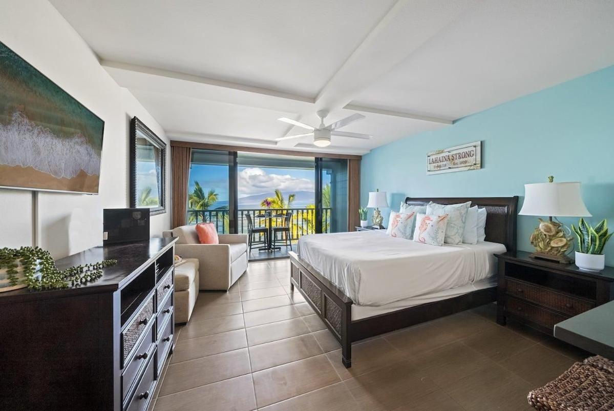 Lahaina Shores 523 · LS 523 Direct Beachfront Studio with Stunni