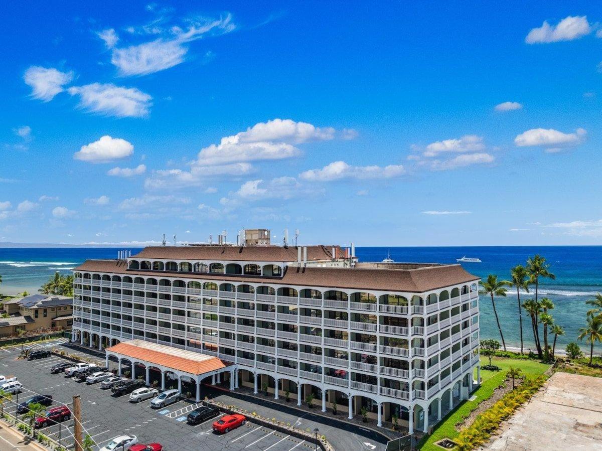 Lahaina Shores 523 · LS 523 Direct Beachfront Studio with Stunni