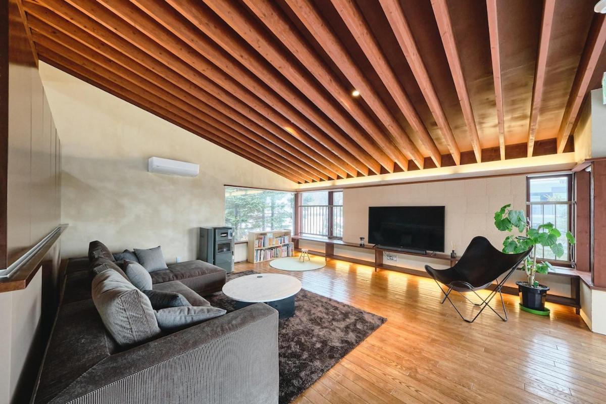 Luxury 243m2 Private Villa Sauna 12 Guests