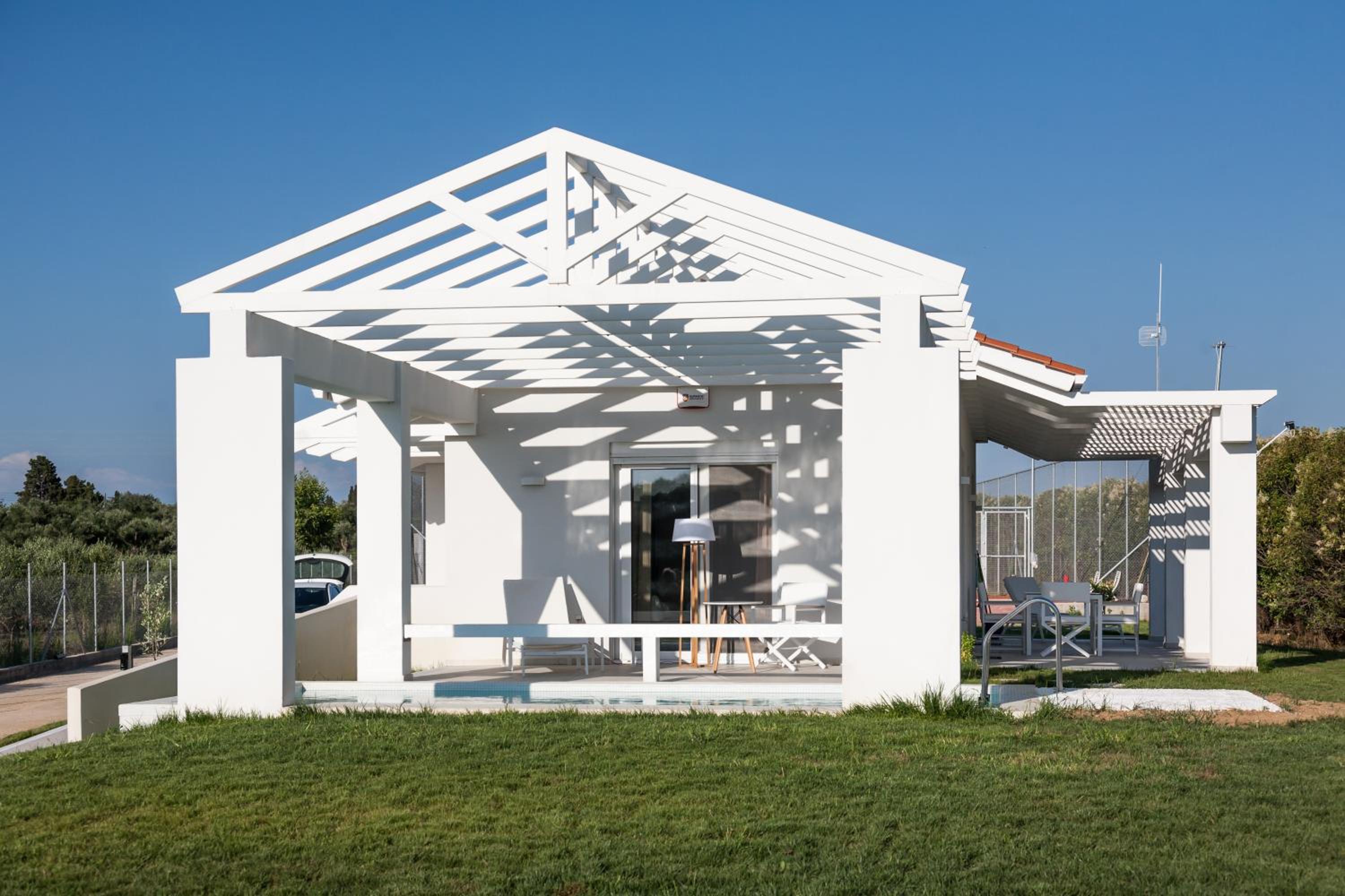 Hotel White Villas - Image 1