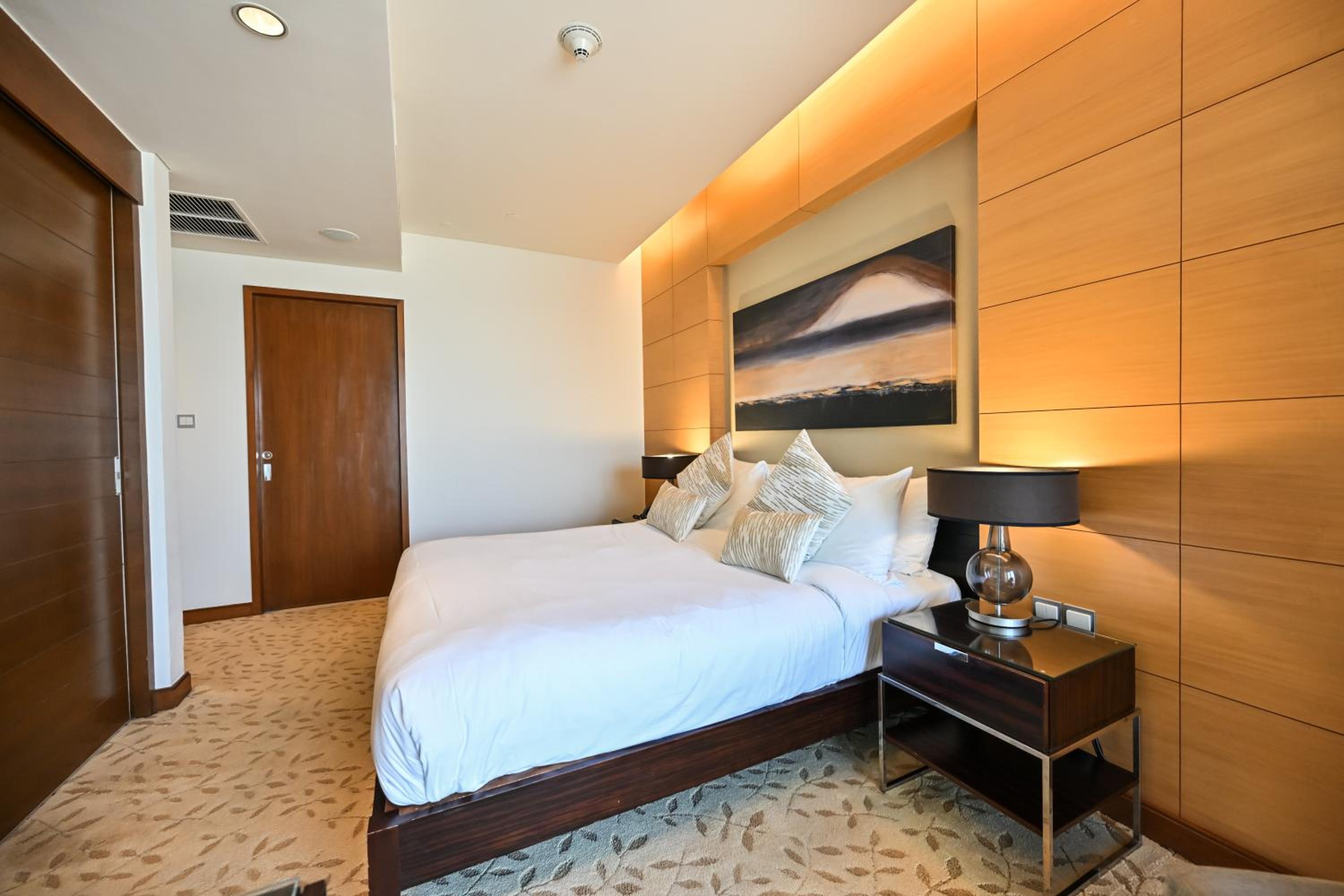 Abi Holiday Homes - Studio & 1BR Dubai Mall Fashion Avenue Residences
