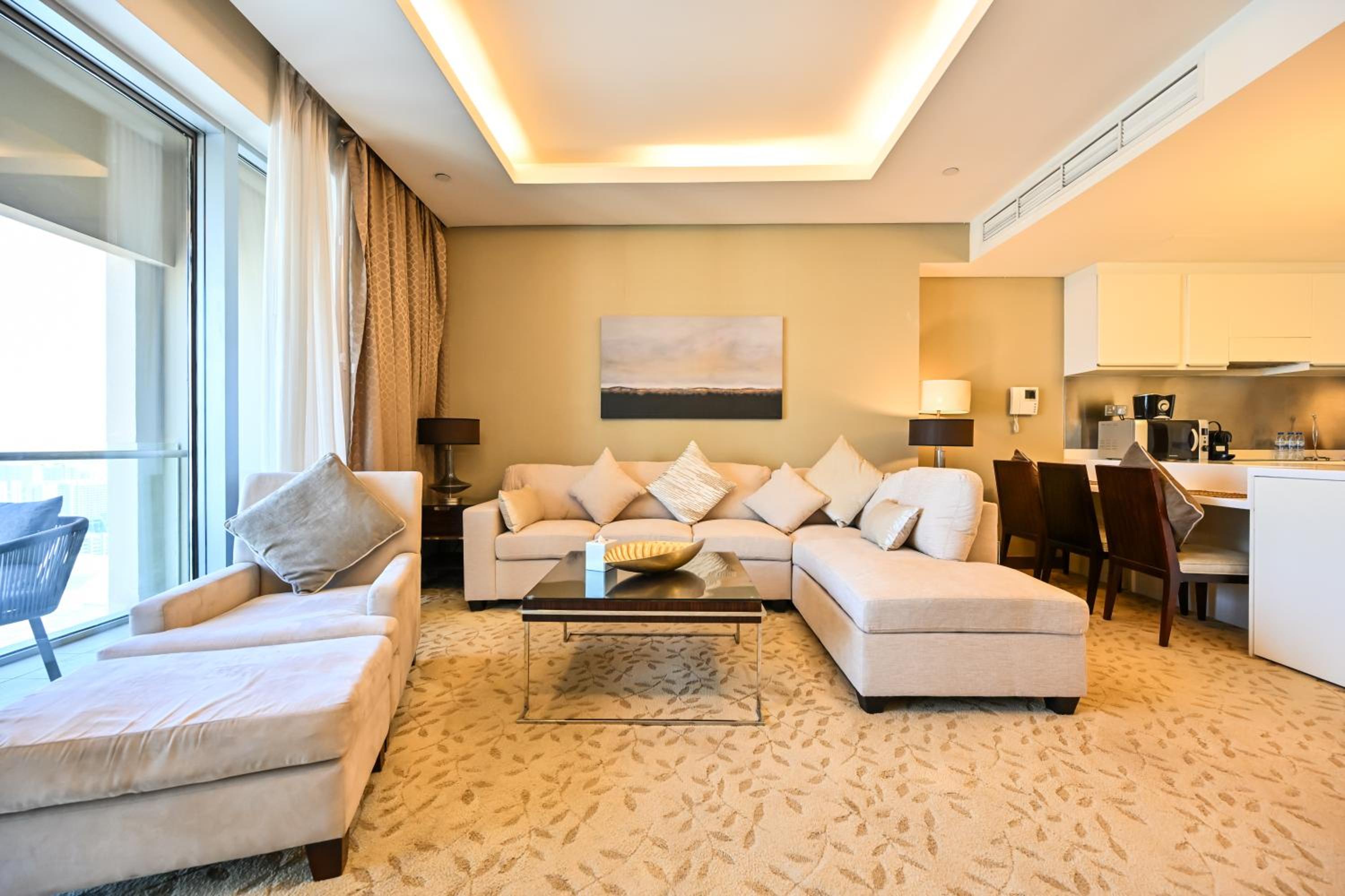 Abi Holiday Homes - Studio & 1BR Dubai Mall Fashion Avenue Residences