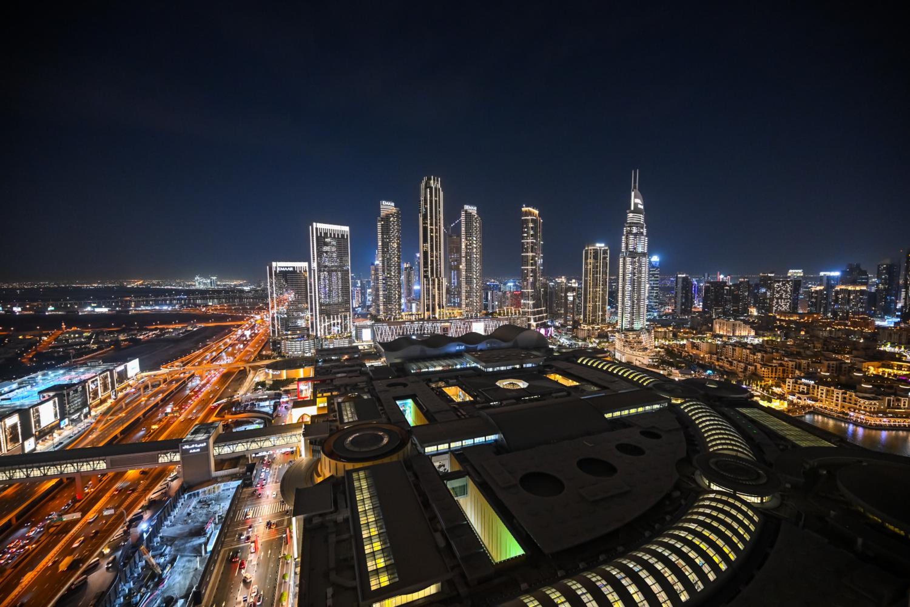 Abi Holiday Homes - Studio & 1BR Dubai Mall Fashion Avenue Residences