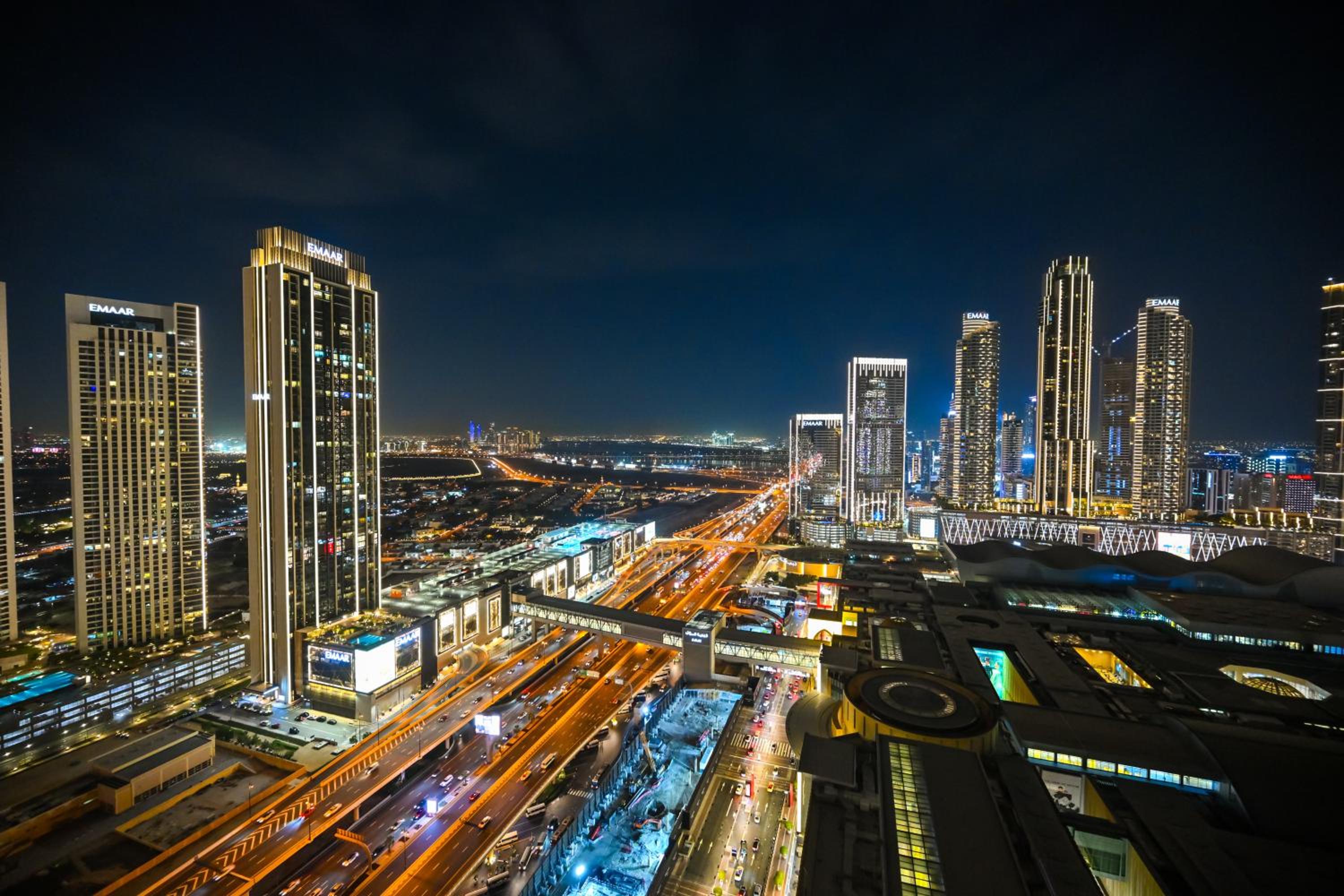 Abi Holiday Homes - Studio & 1BR Dubai Mall Fashion Avenue Residences