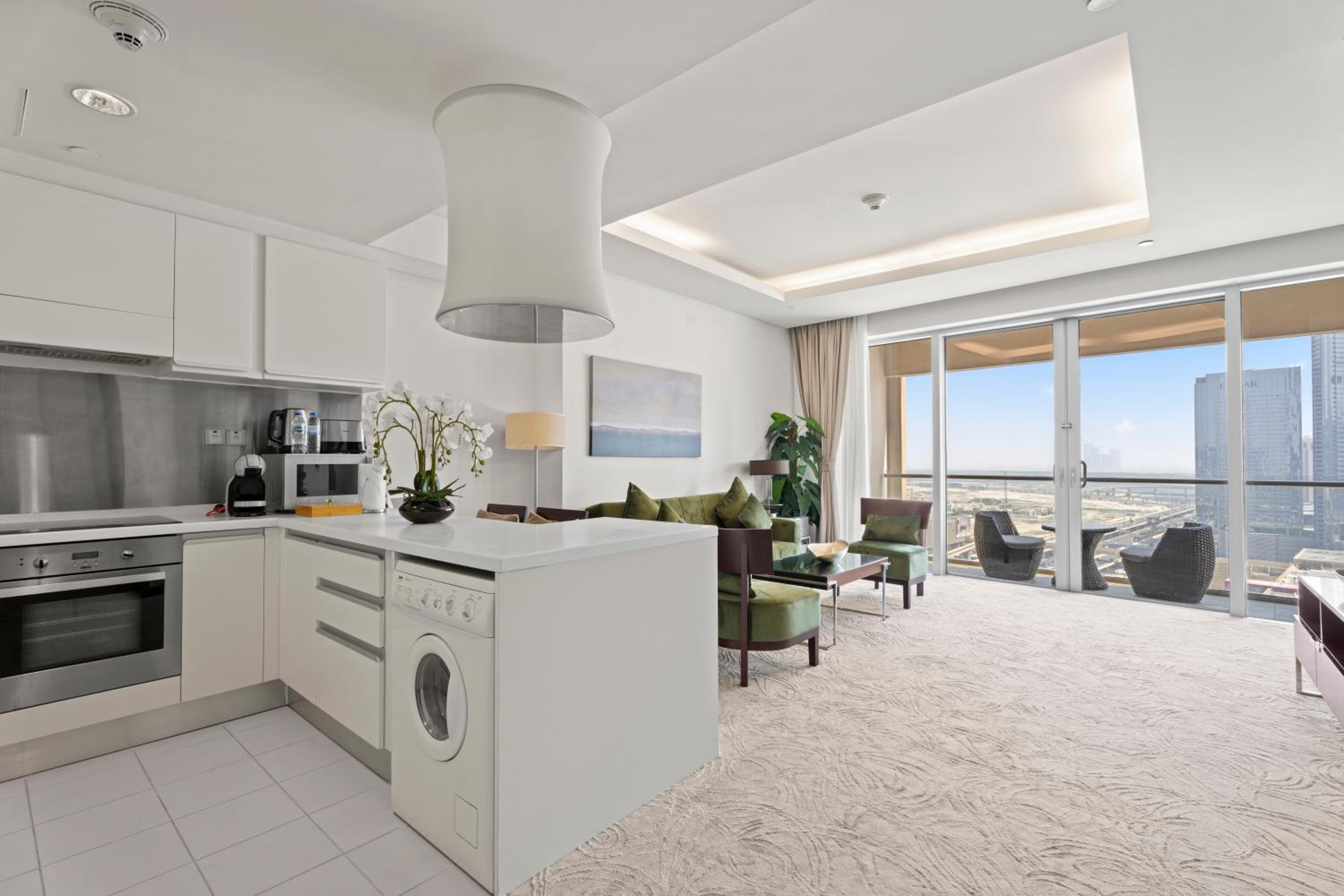 Abi Holiday Homes - Studio & 1BR Dubai Mall Fashion Avenue Residences