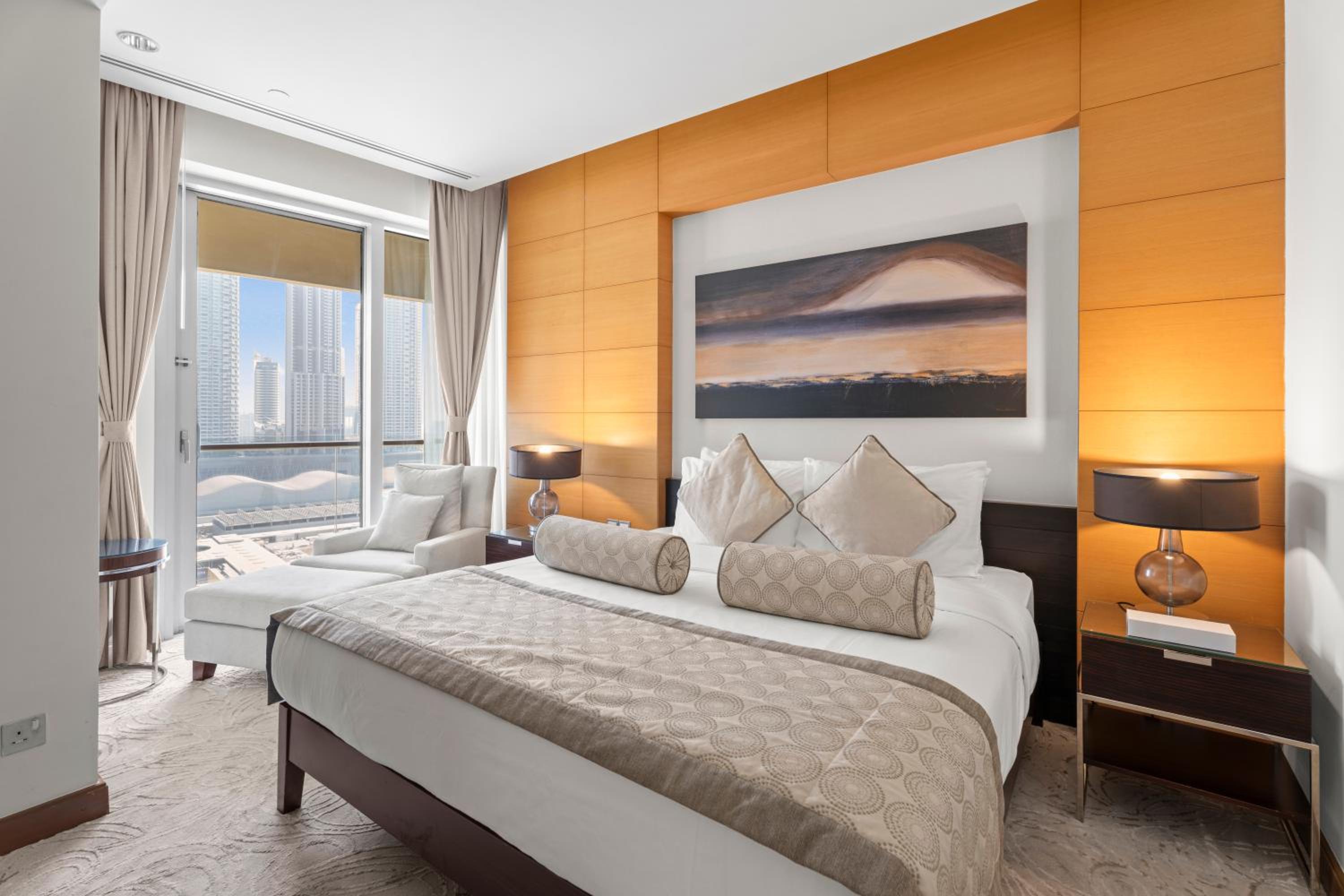 Abi Holiday Homes - Studio & 1BR Dubai Mall Fashion Avenue Residences