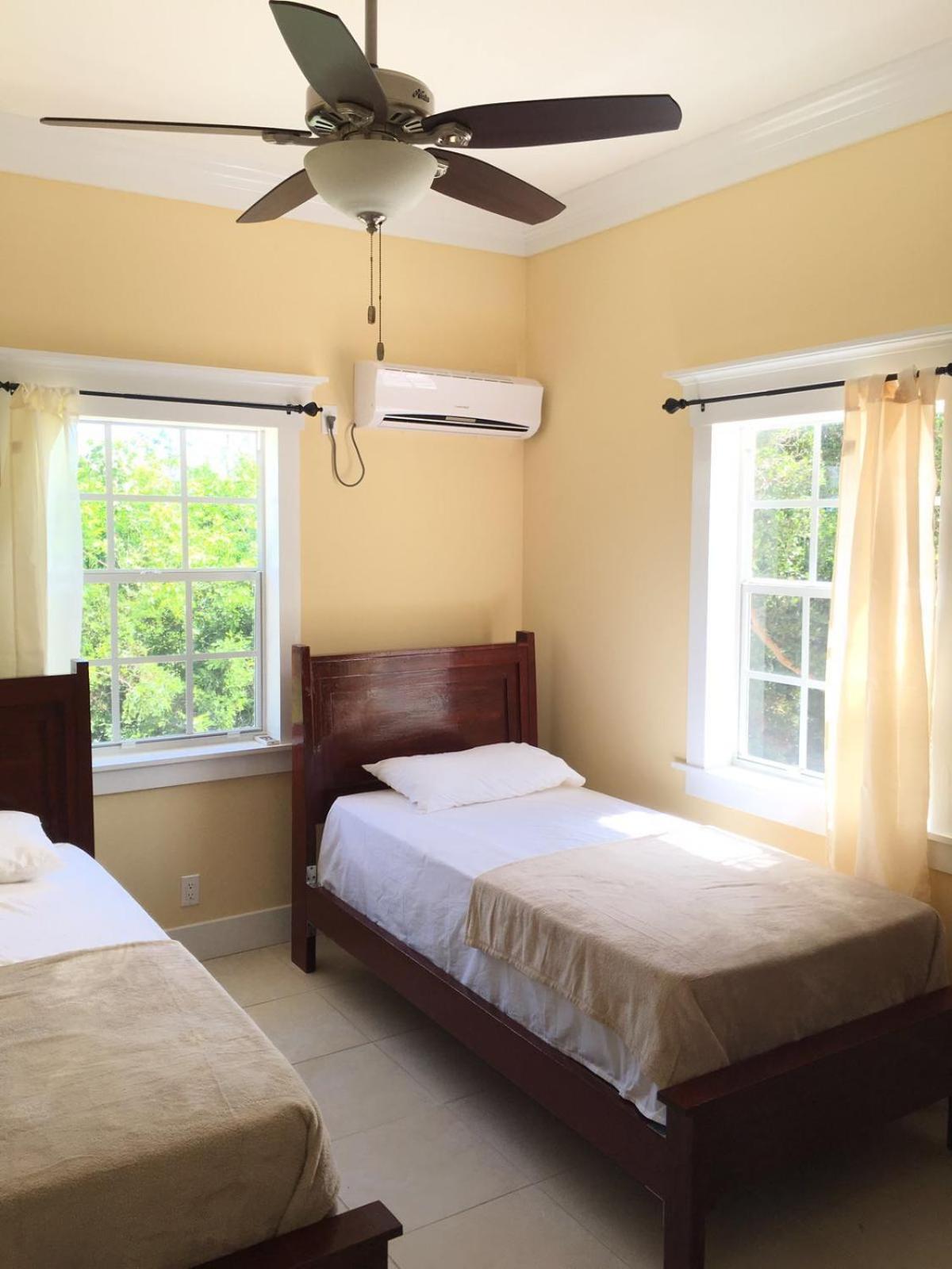 Mangrove Cay Sea View Villas