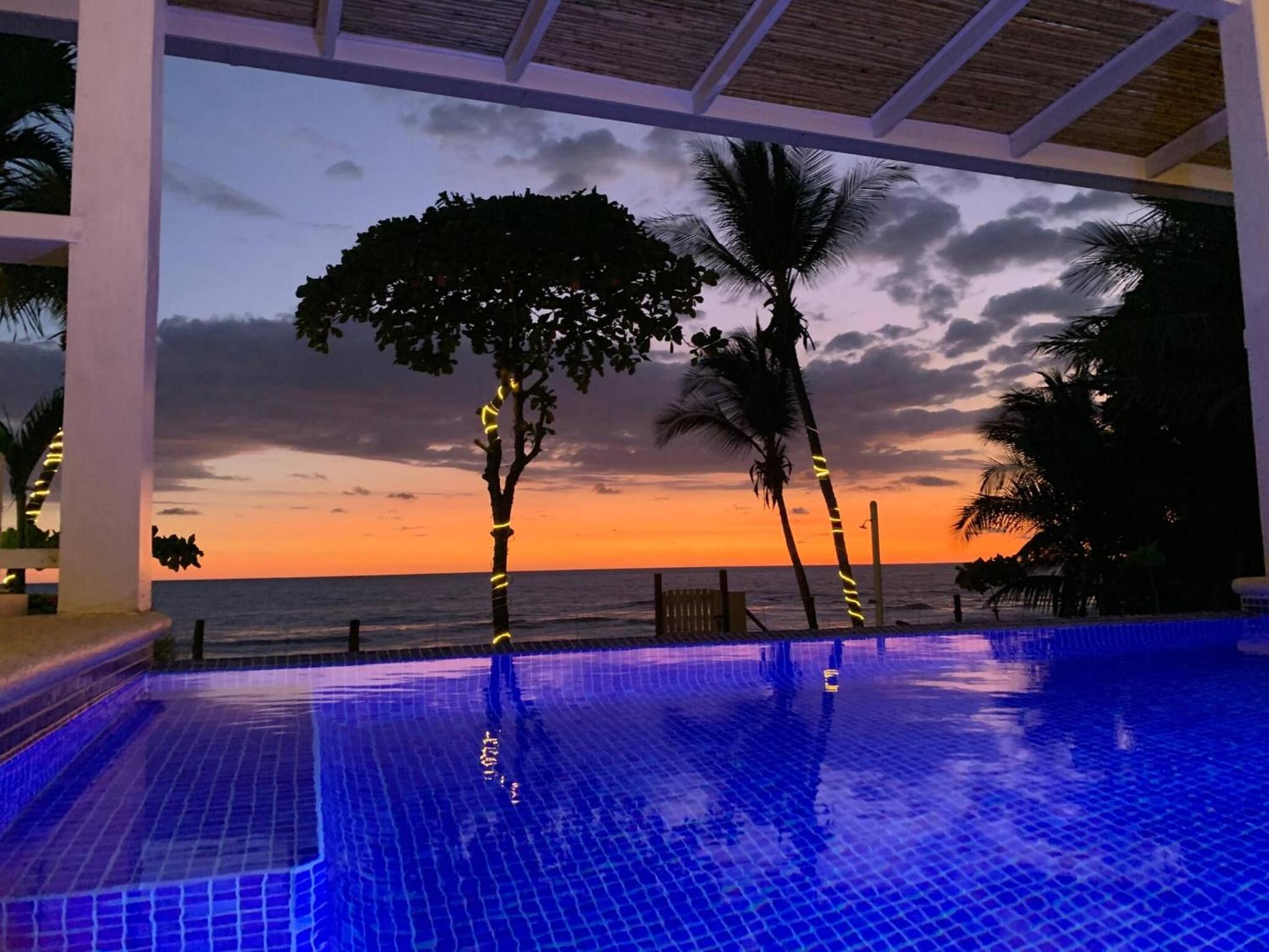 Backyard Beach House Oceanfront Luxury 5 Bdr