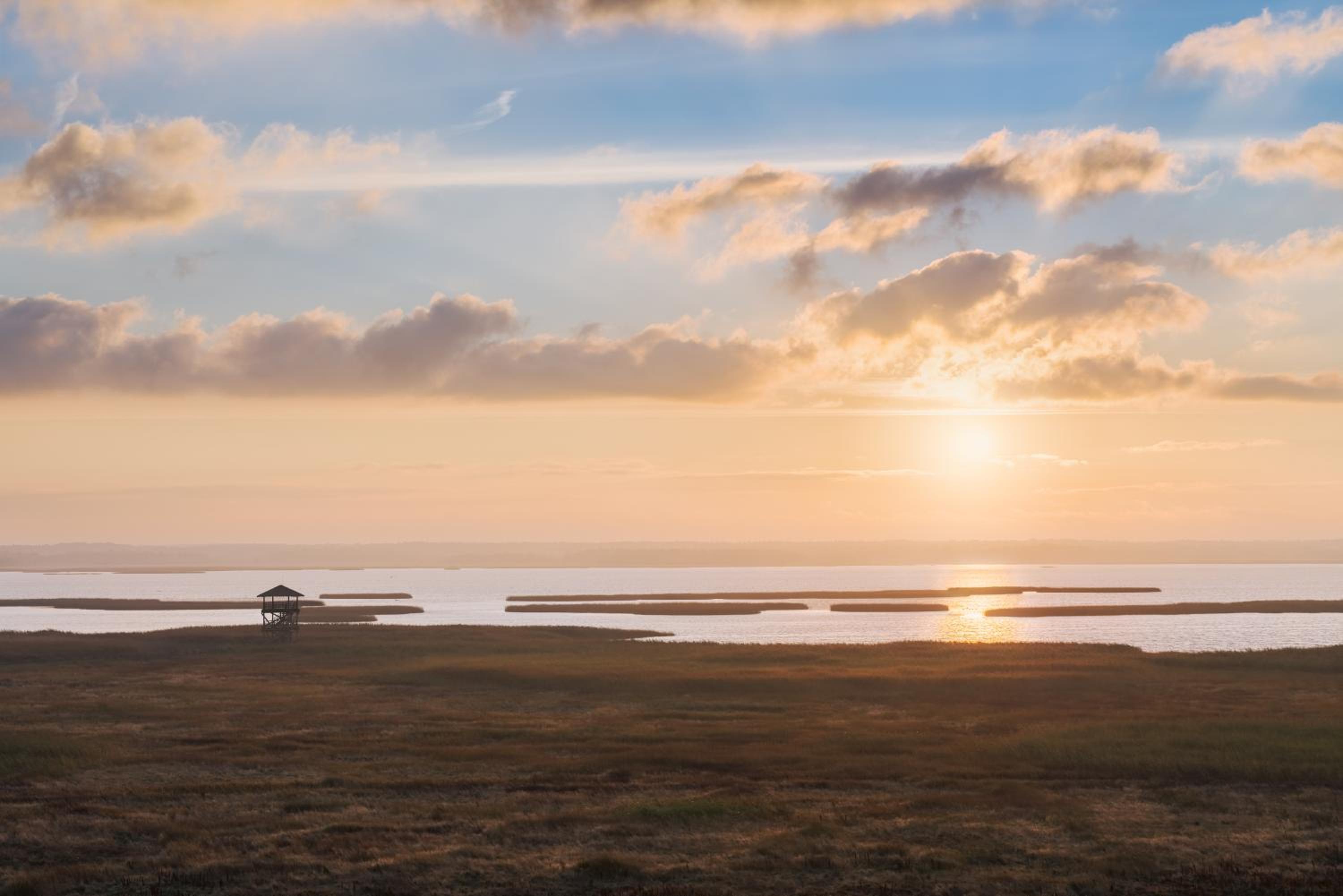 Lakeview stay, stunning sunrises