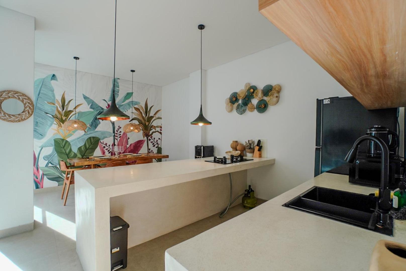 'Villa Vivid' 2BR Bohemian, 5 min to Kedungu Beach