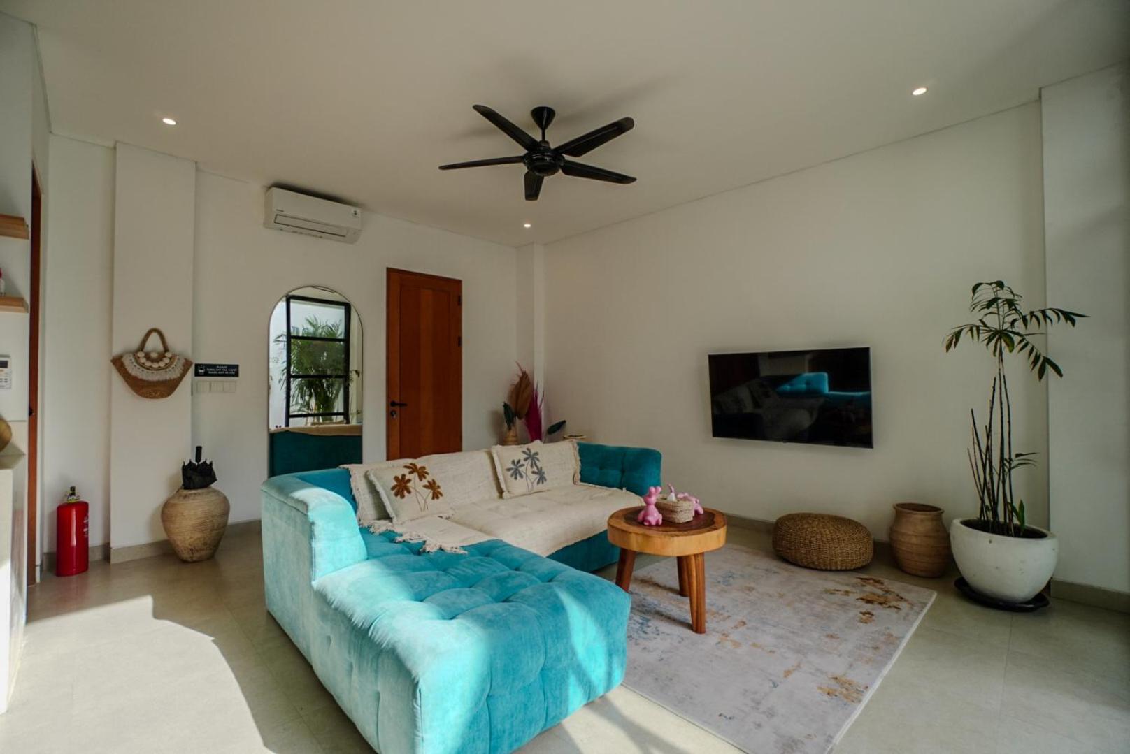 'Villa Vivid' 2BR Bohemian, 5 min to Kedungu Beach