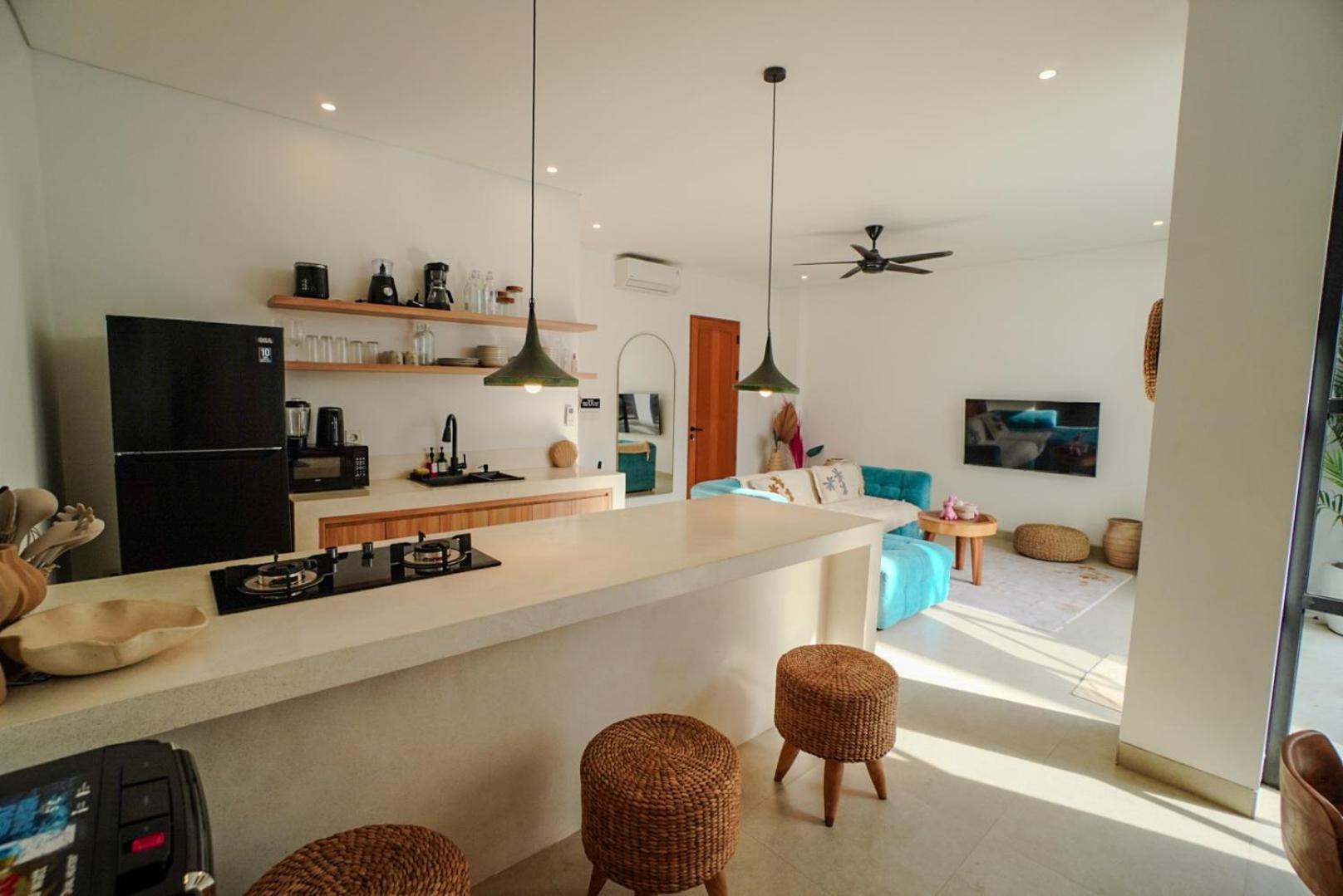 'Villa Vivid' 2BR Bohemian, 5 min to Kedungu Beach