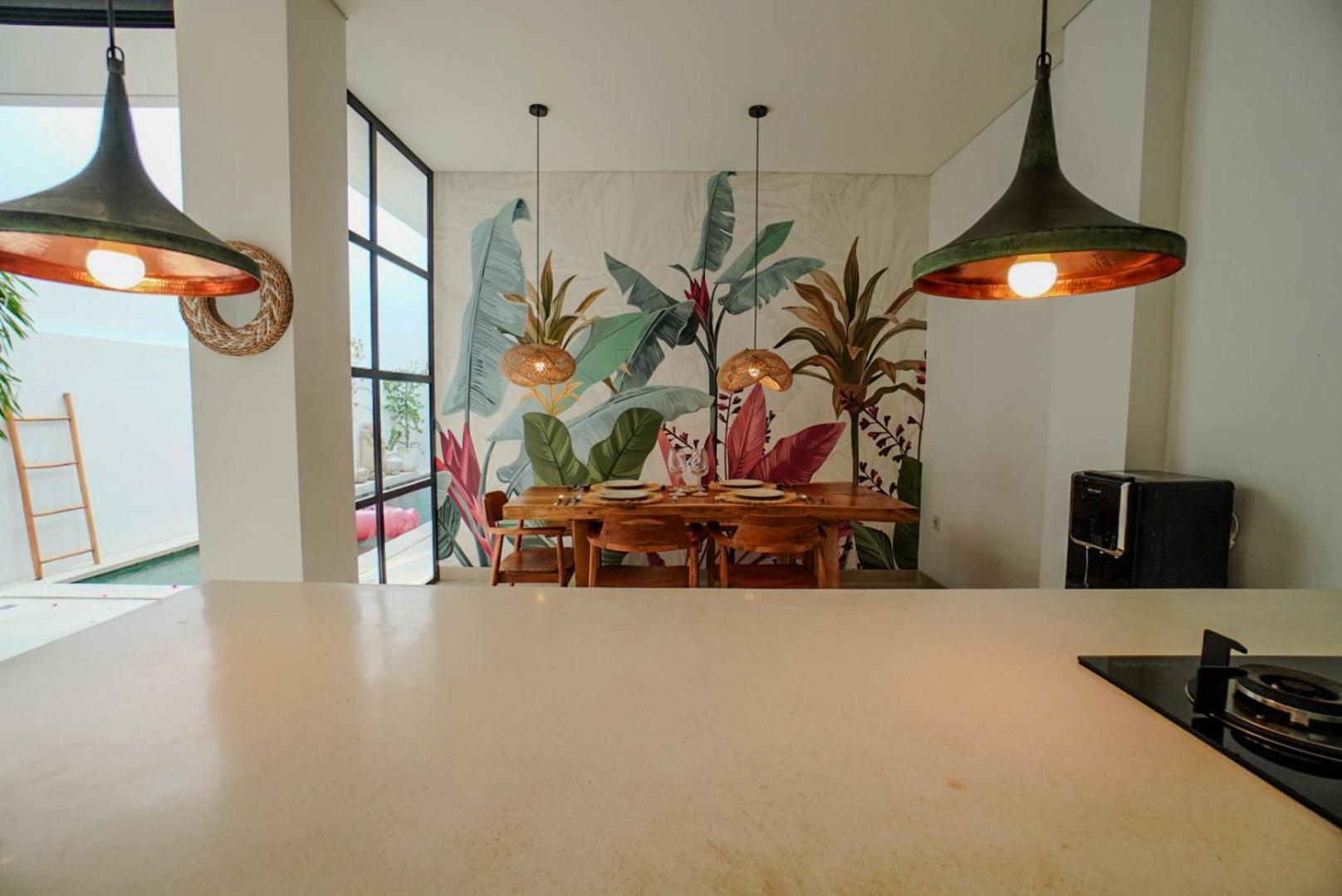 'Villa Vivid' 2BR Bohemian, 5 min to Kedungu Beach