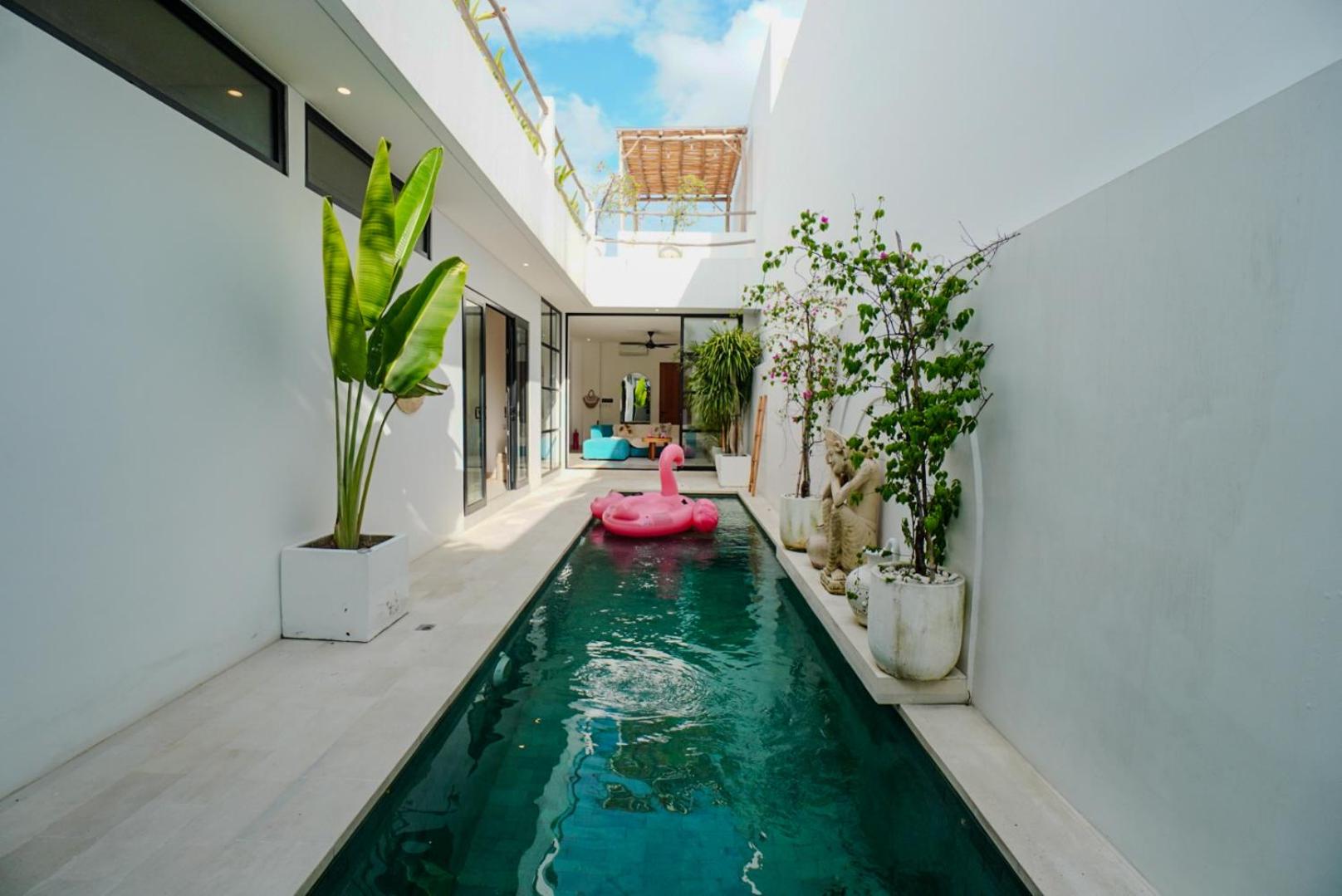 'Villa Vivid' 2BR Bohemian, 5 min to Kedungu Beach