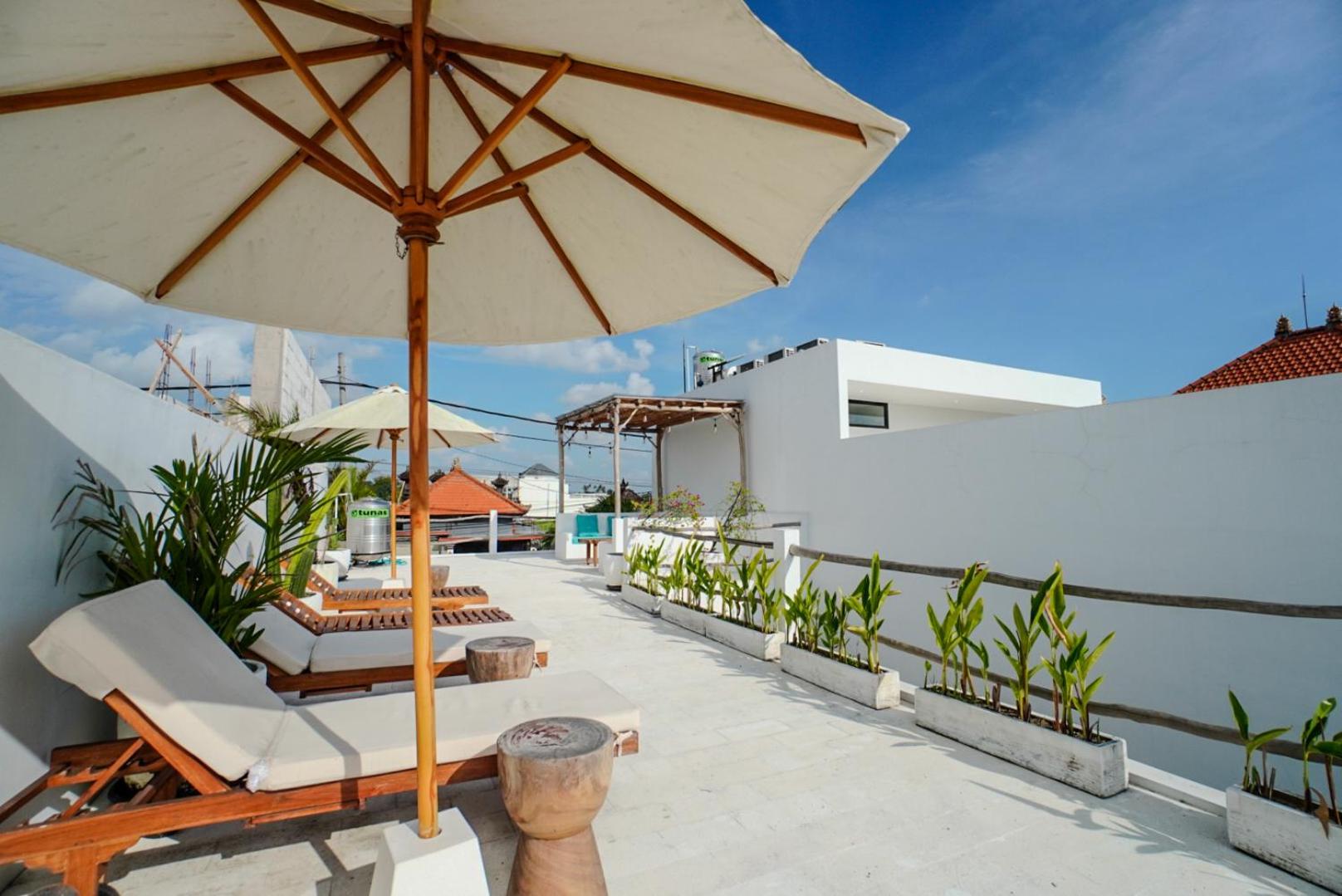 'Villa Vivid' 2BR Bohemian, 5 min to Kedungu Beach