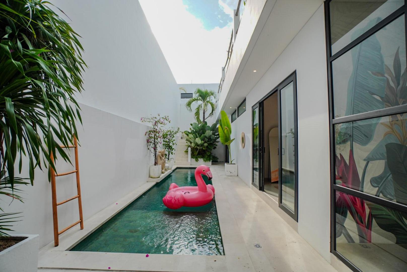 'Villa Vivid' 2BR Bohemian, 5 min to Kedungu Beach