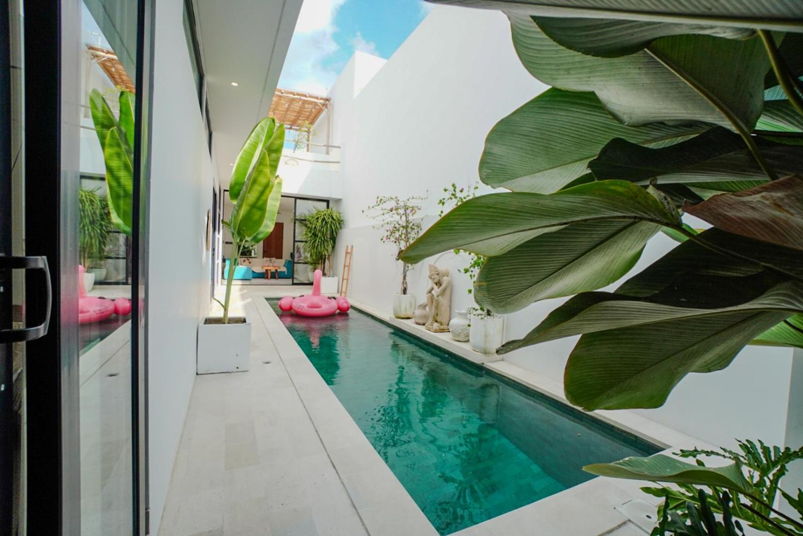 'Villa Vivid' 2BR Bohemian, 5 min to Kedungu Beach