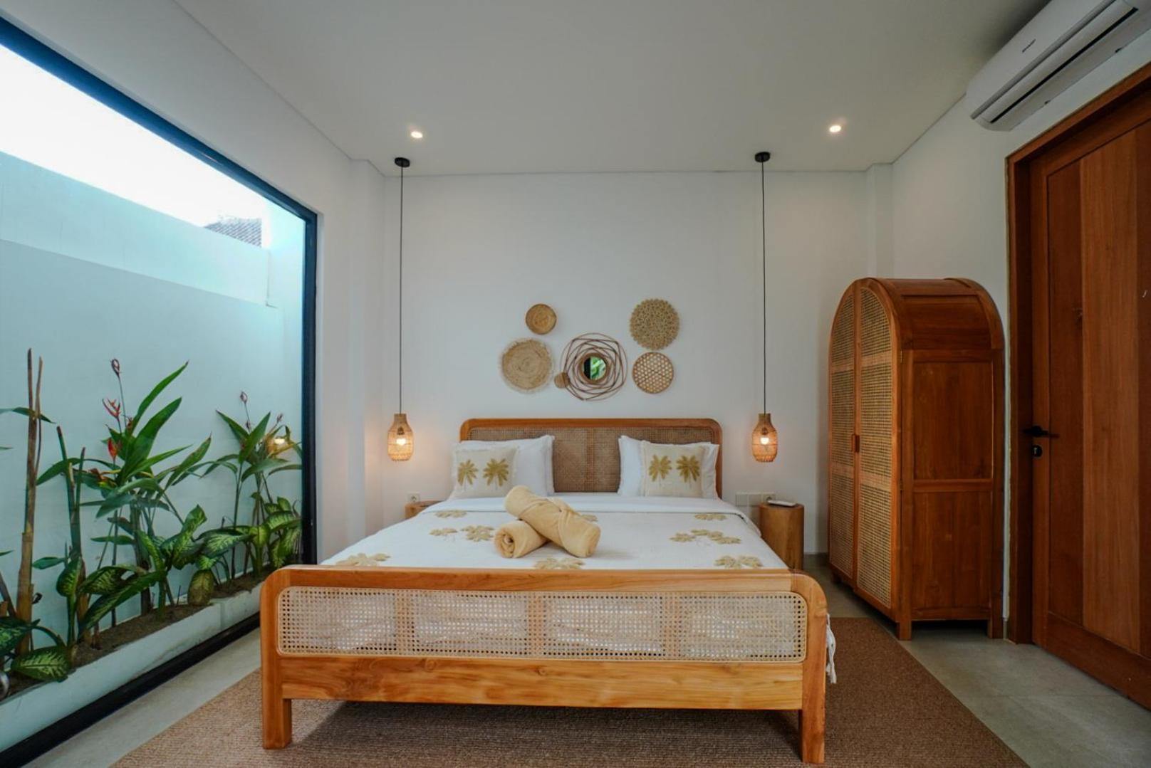 'Villa Vivid' 2BR Bohemian, 5 min to Kedungu Beach