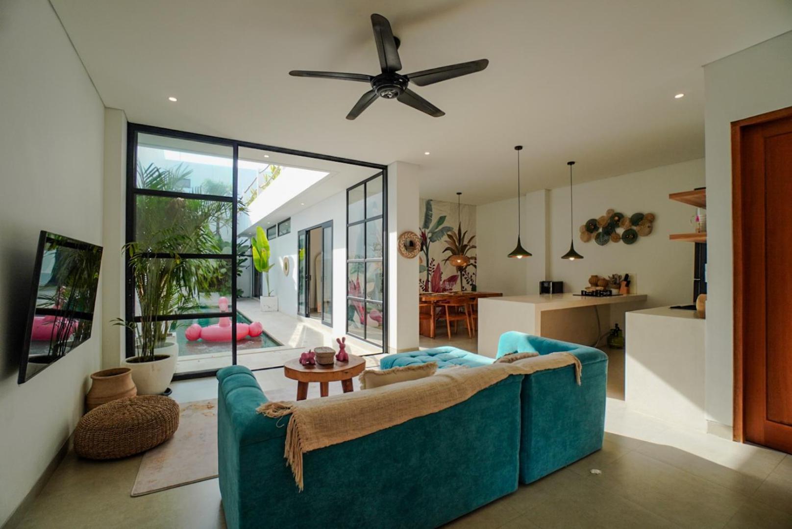 'Villa Vivid' 2BR Bohemian, 5 min to Kedungu Beach