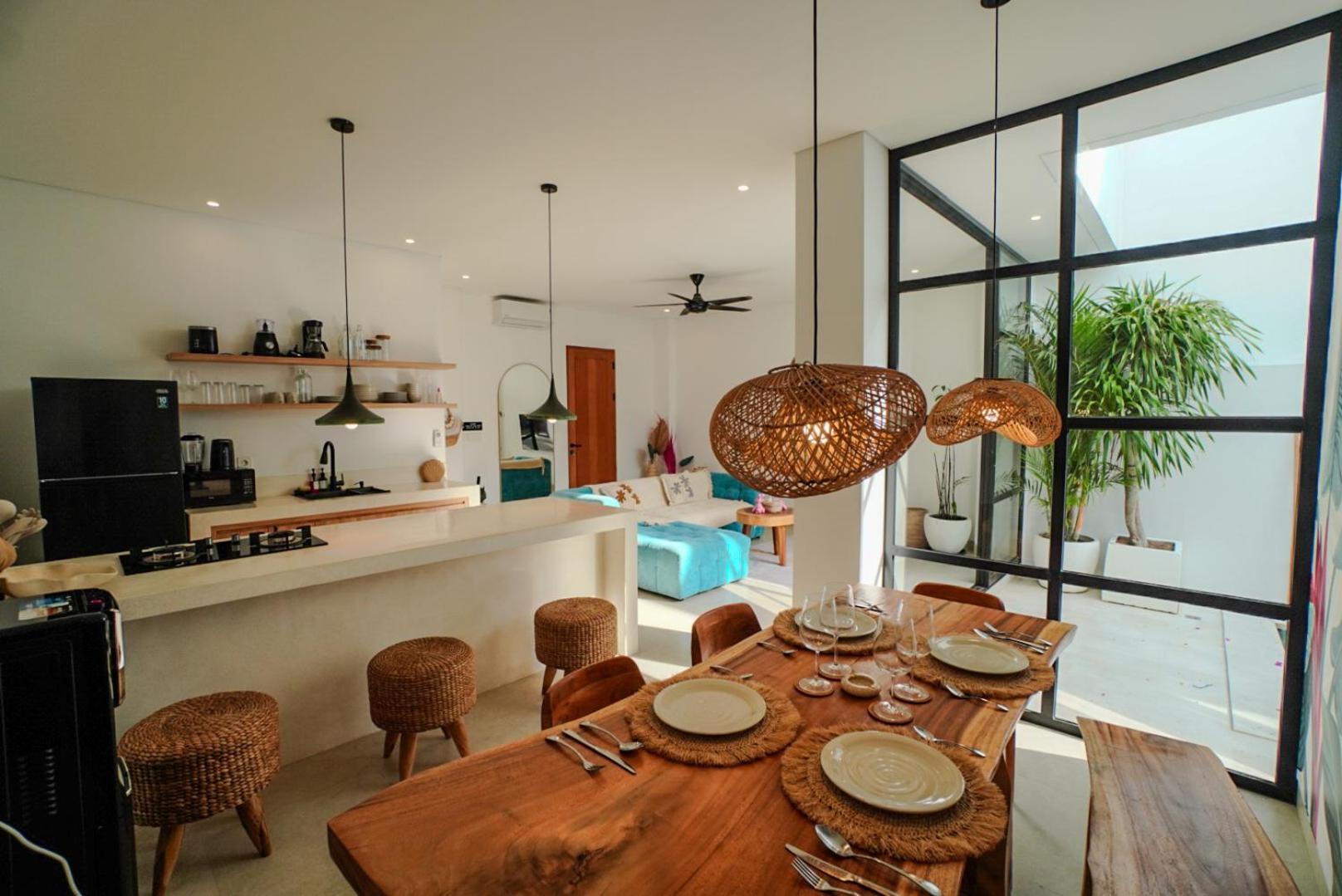 'Villa Vivid' 2BR Bohemian, 5 min to Kedungu Beach