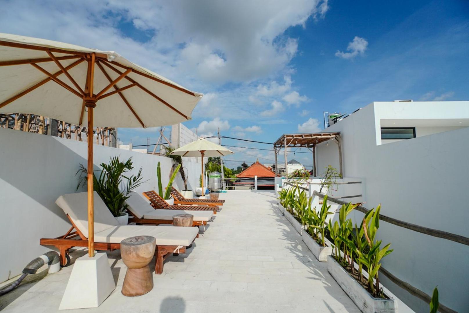 'Villa Vivid' 2BR Bohemian, 5 min to Kedungu Beach