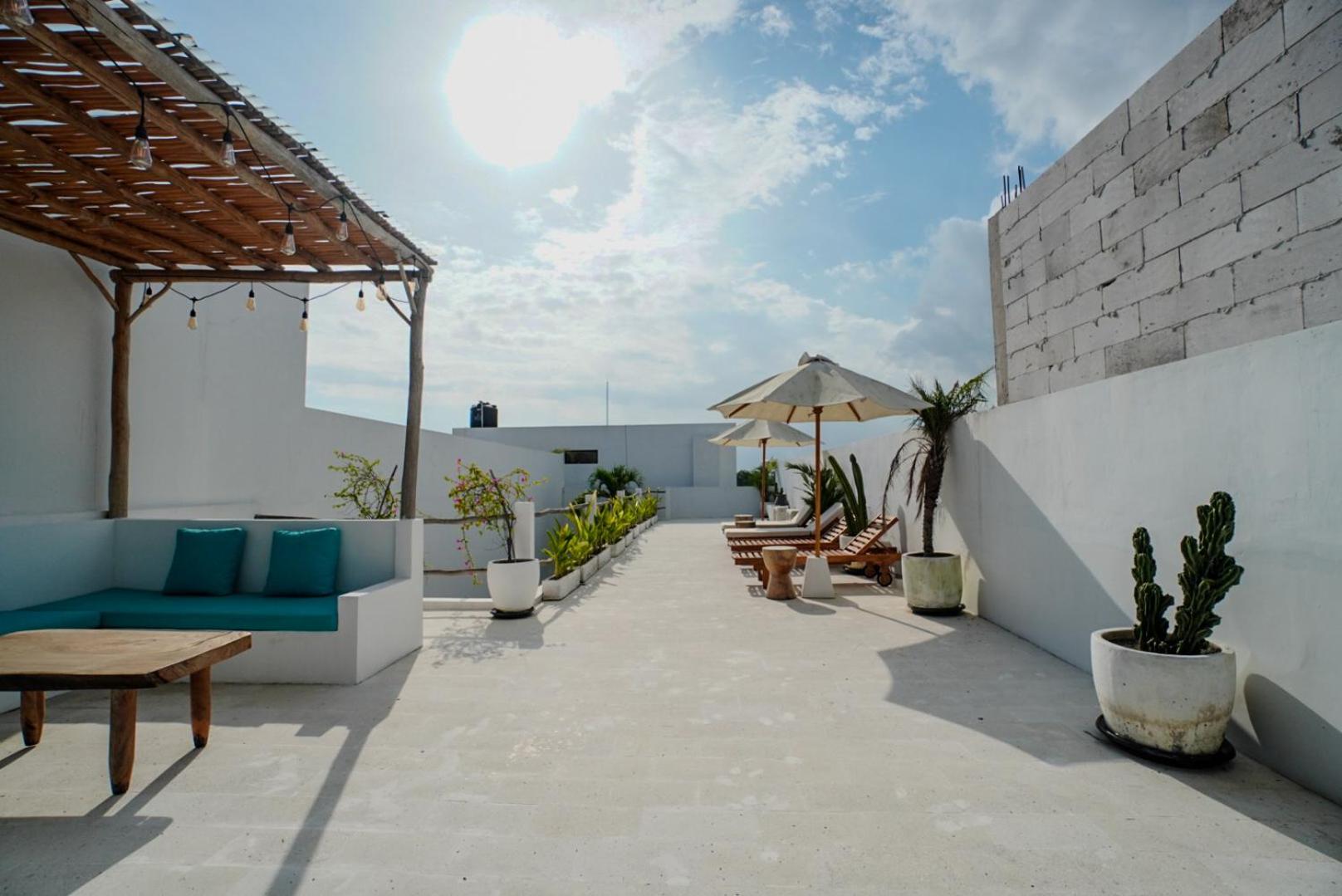'Villa Vivid' 2BR Bohemian, 5 min to Kedungu Beach