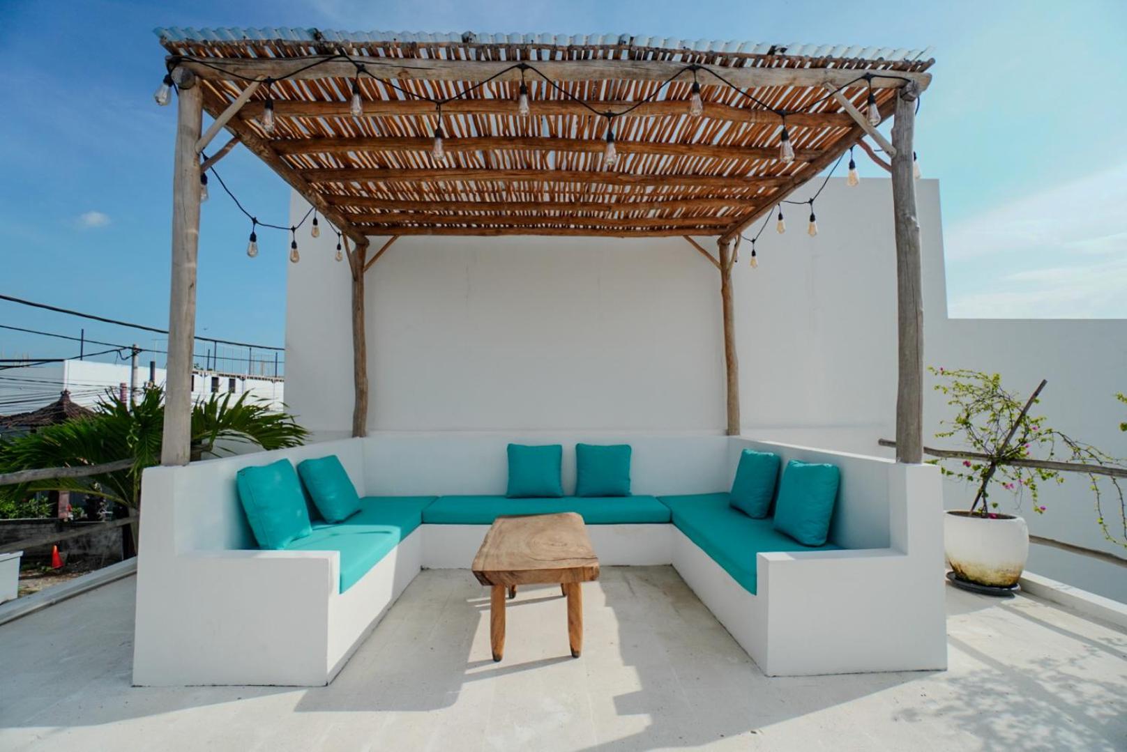 'Villa Vivid' 2BR Bohemian, 5 min to Kedungu Beach