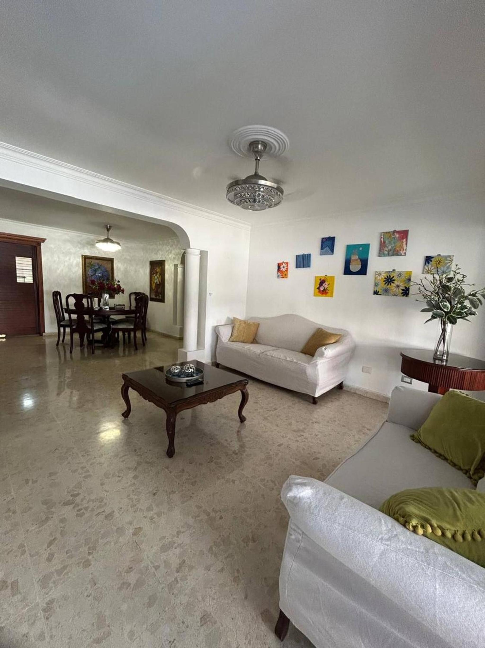 Cozy apartment in Piantini city center