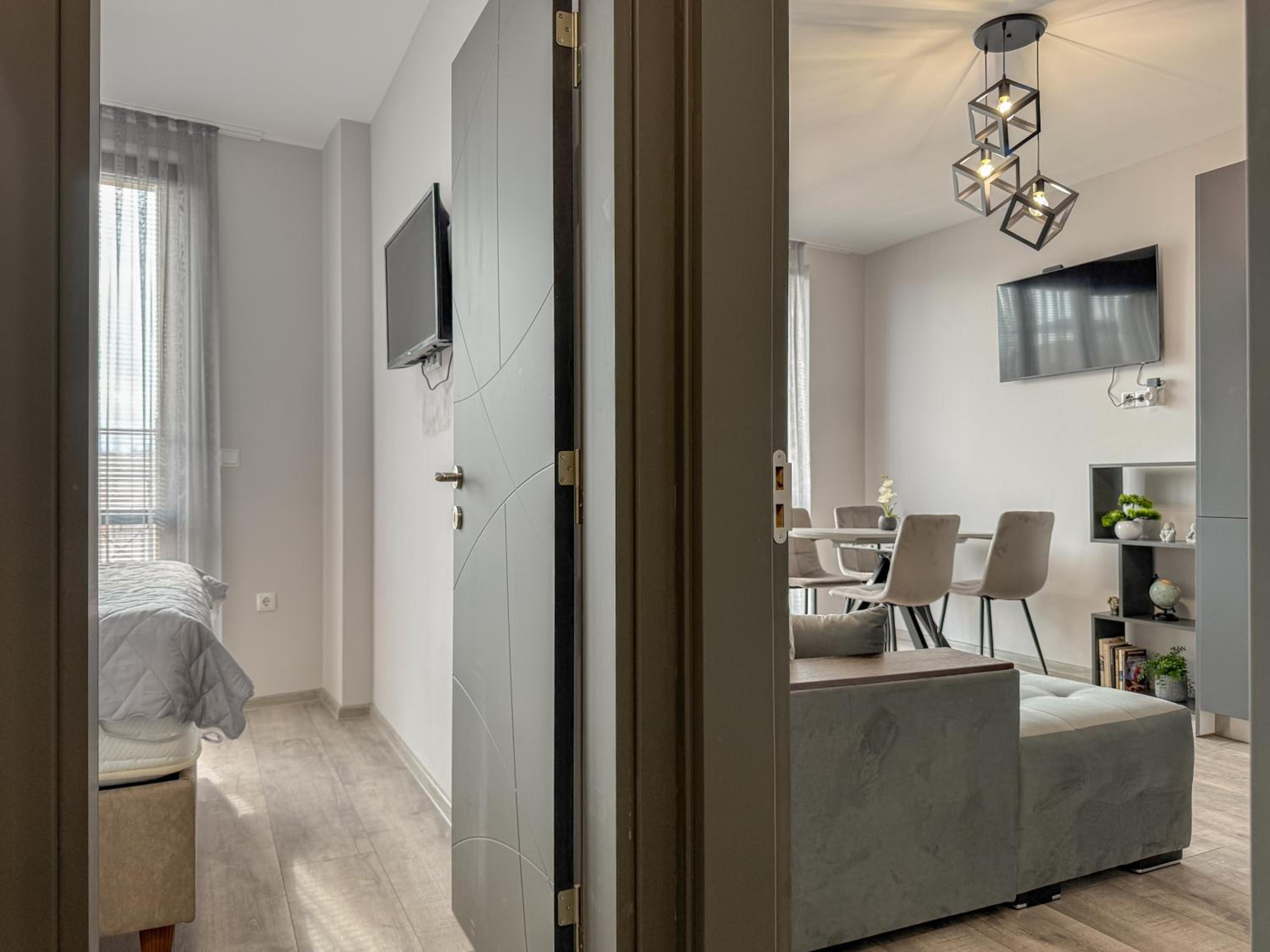 One-Bedroom Central and Modern Apartment