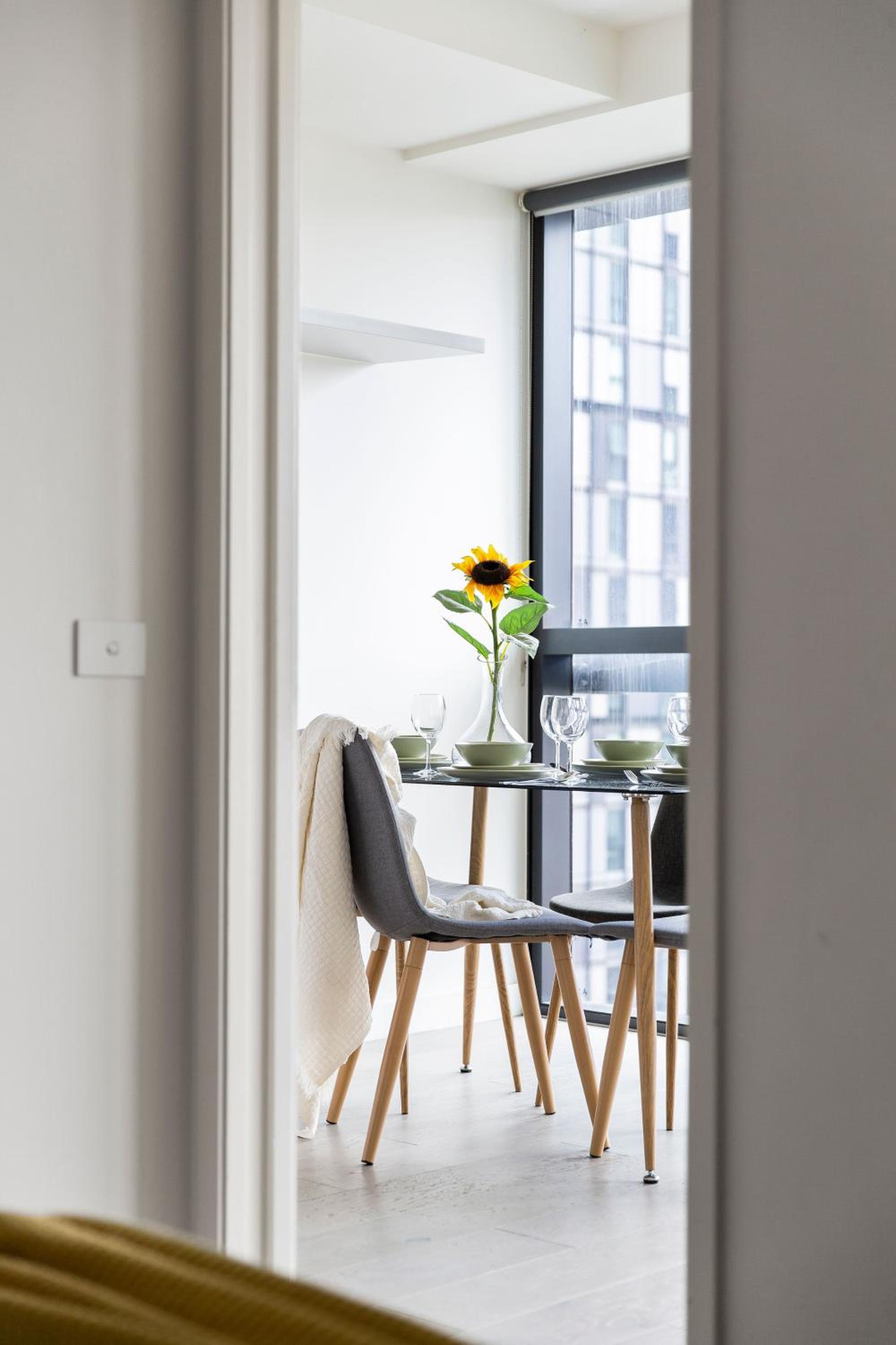 Convenient CBD Stay Near QV & Melbourne Central