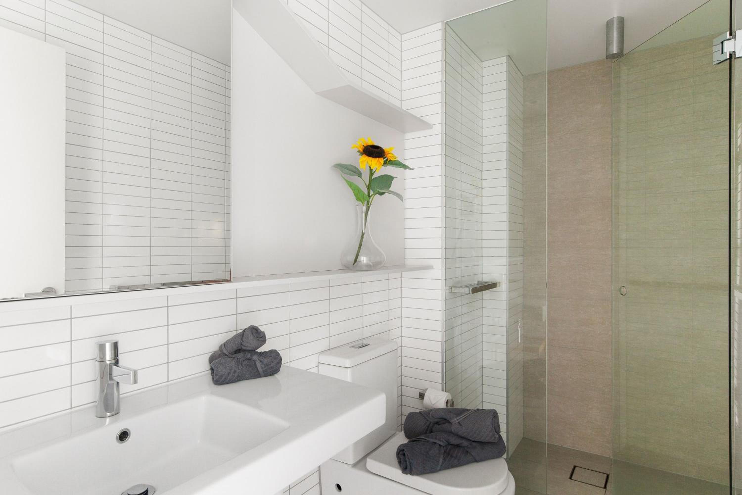 Convenient CBD Stay Near QV & Melbourne Central
