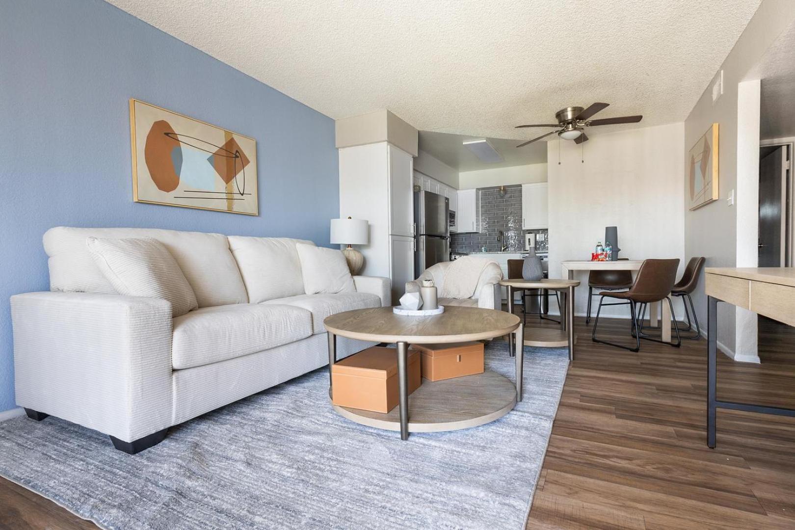 Landing Chic 1BD in Maryvale Village