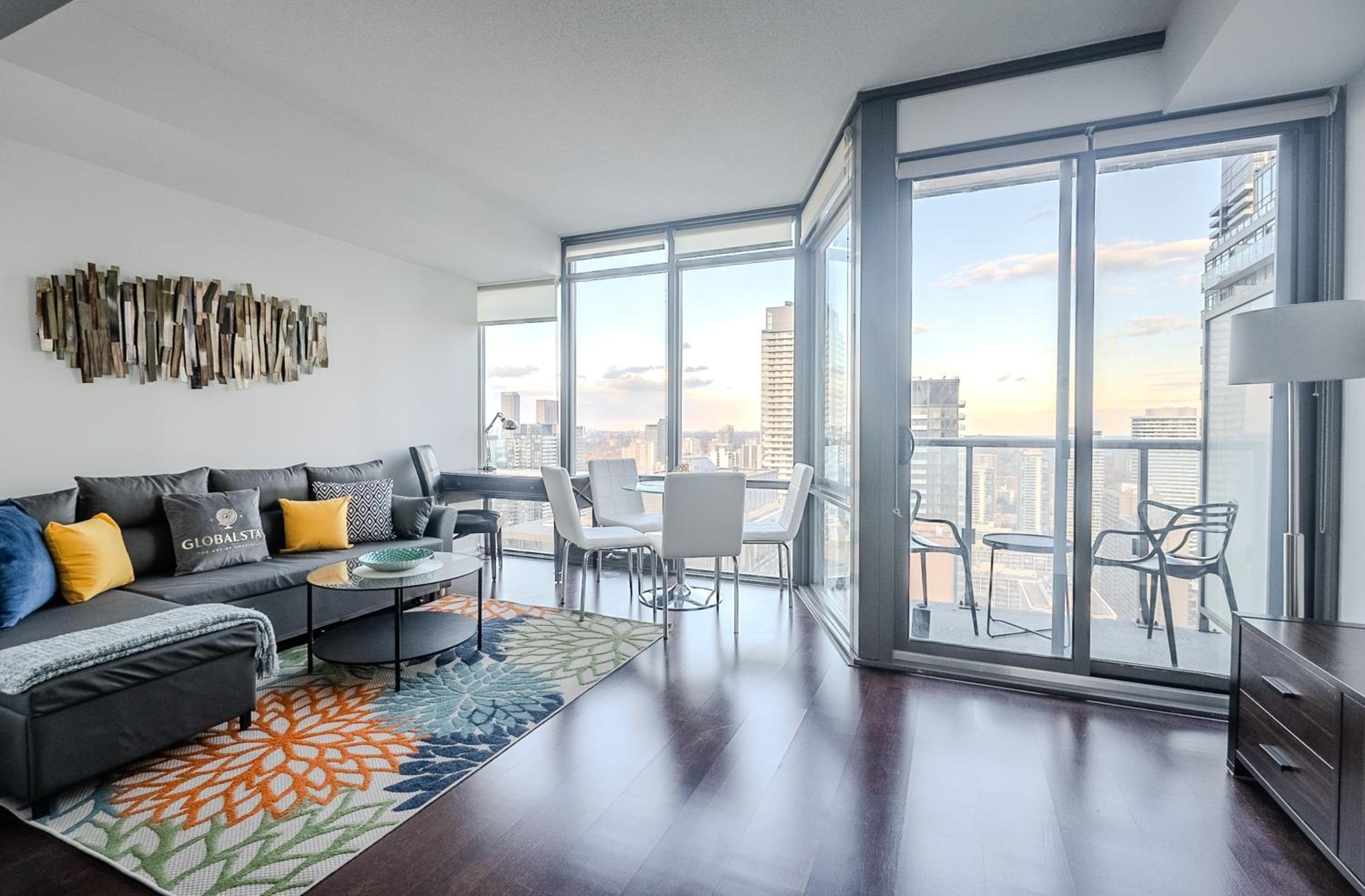 High Floor 1 Bedroom Condo City View Downtown Toronto