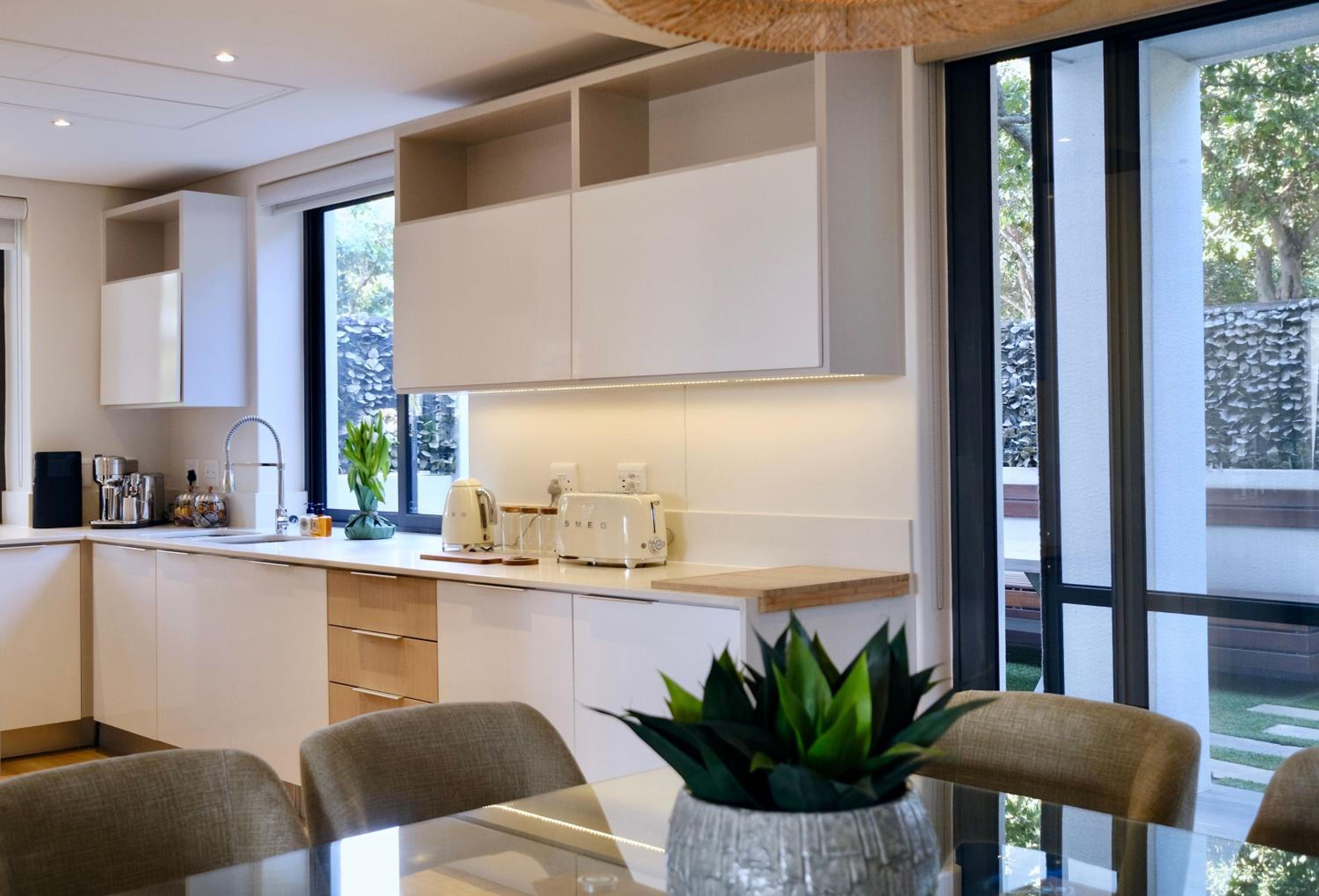 Amanzi V&A Luxury Apartments-Suite 301