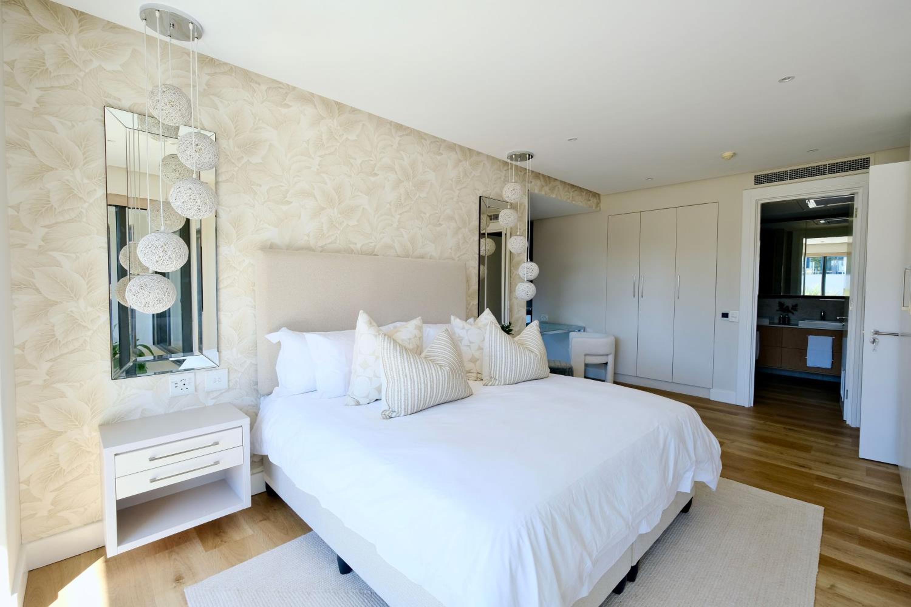 Amanzi V&A Luxury Apartments-Suite 301