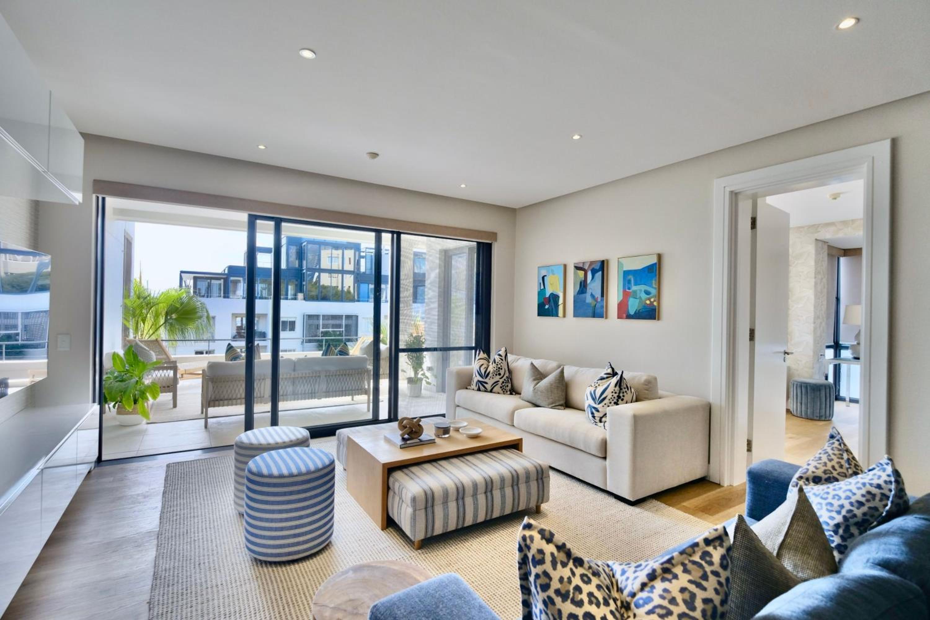 Amanzi V&A Luxury Apartments-Suite 301