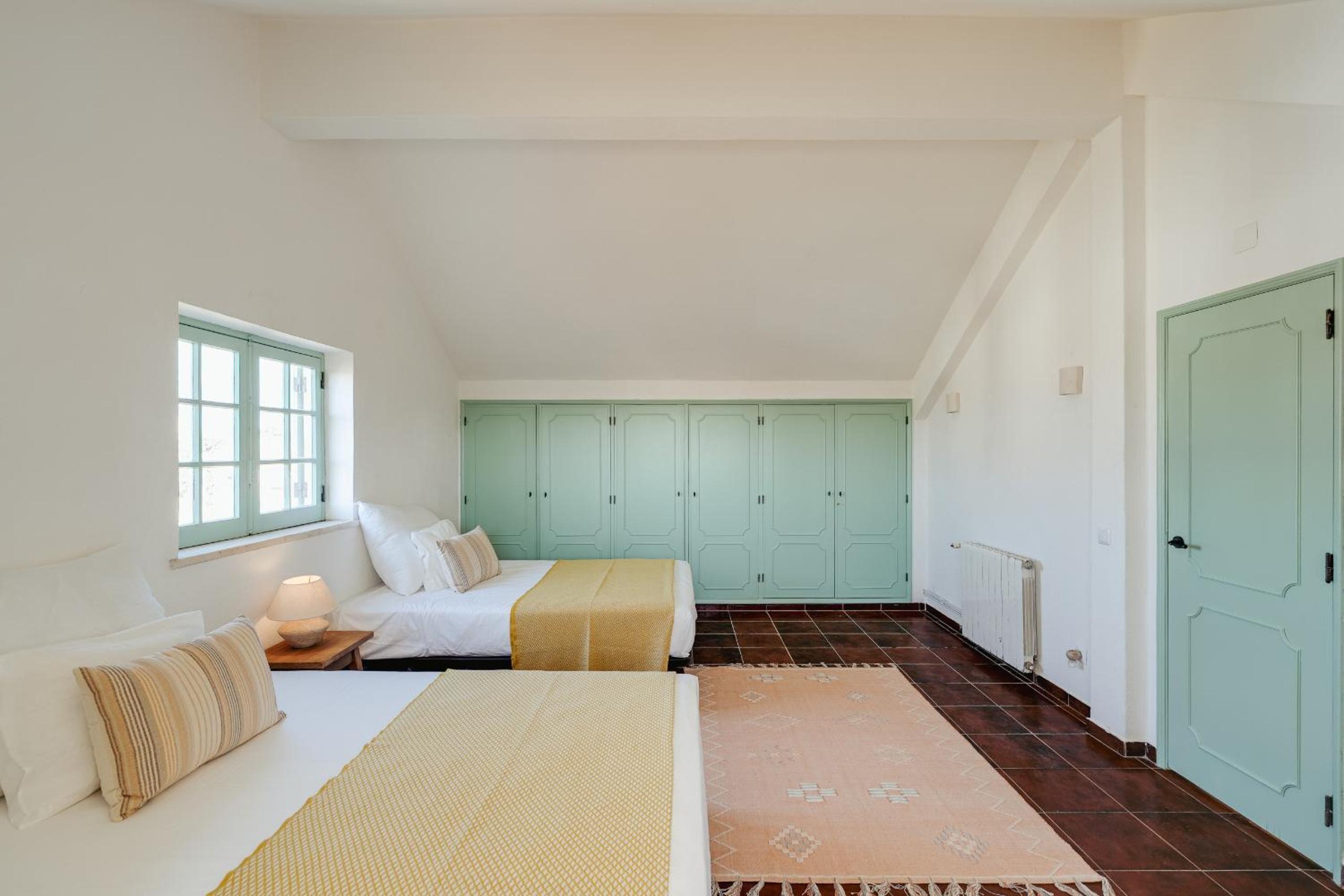 Charneca Caparica Casa Rey by Hopstays