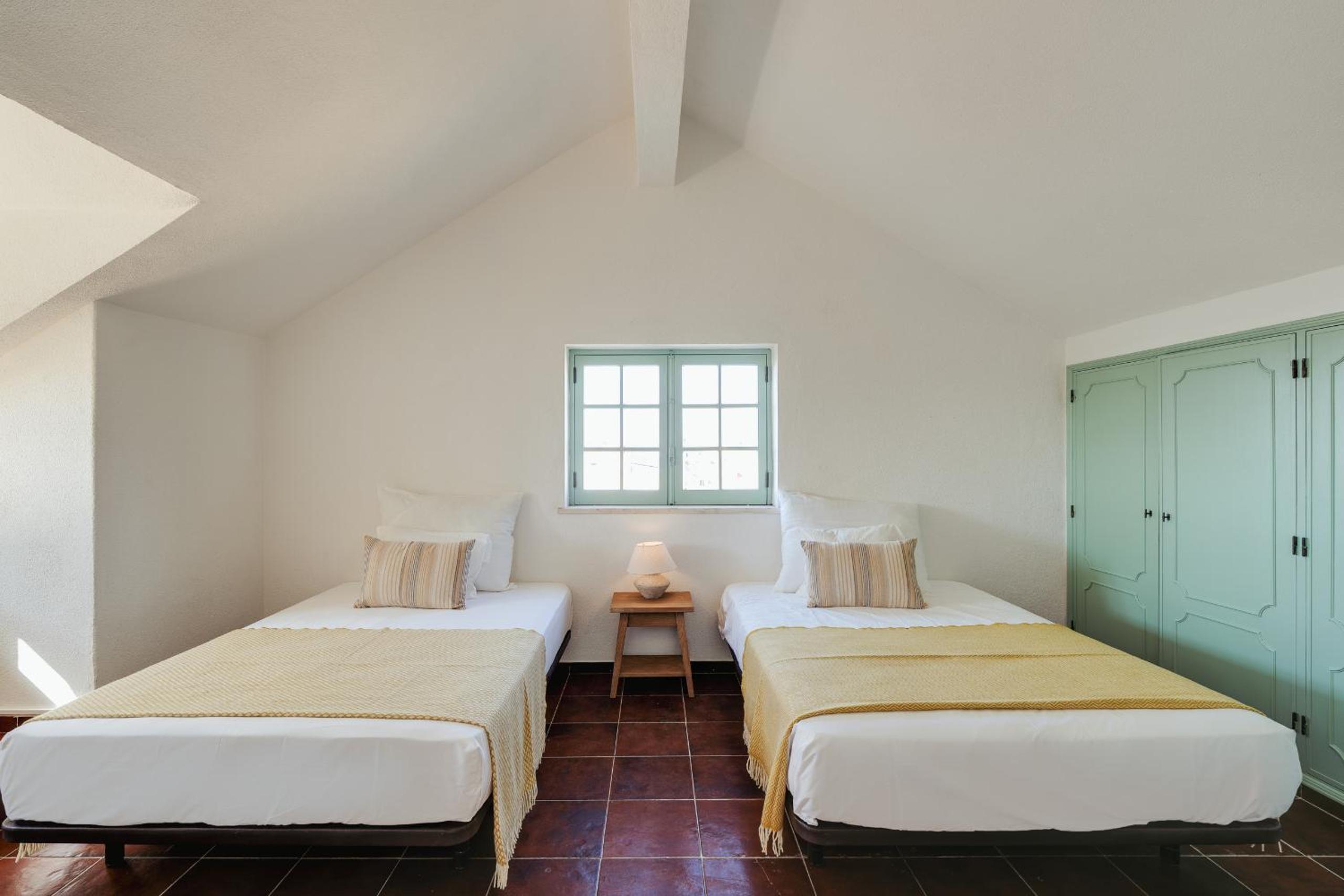 Charneca Caparica Casa Rey by Hopstays