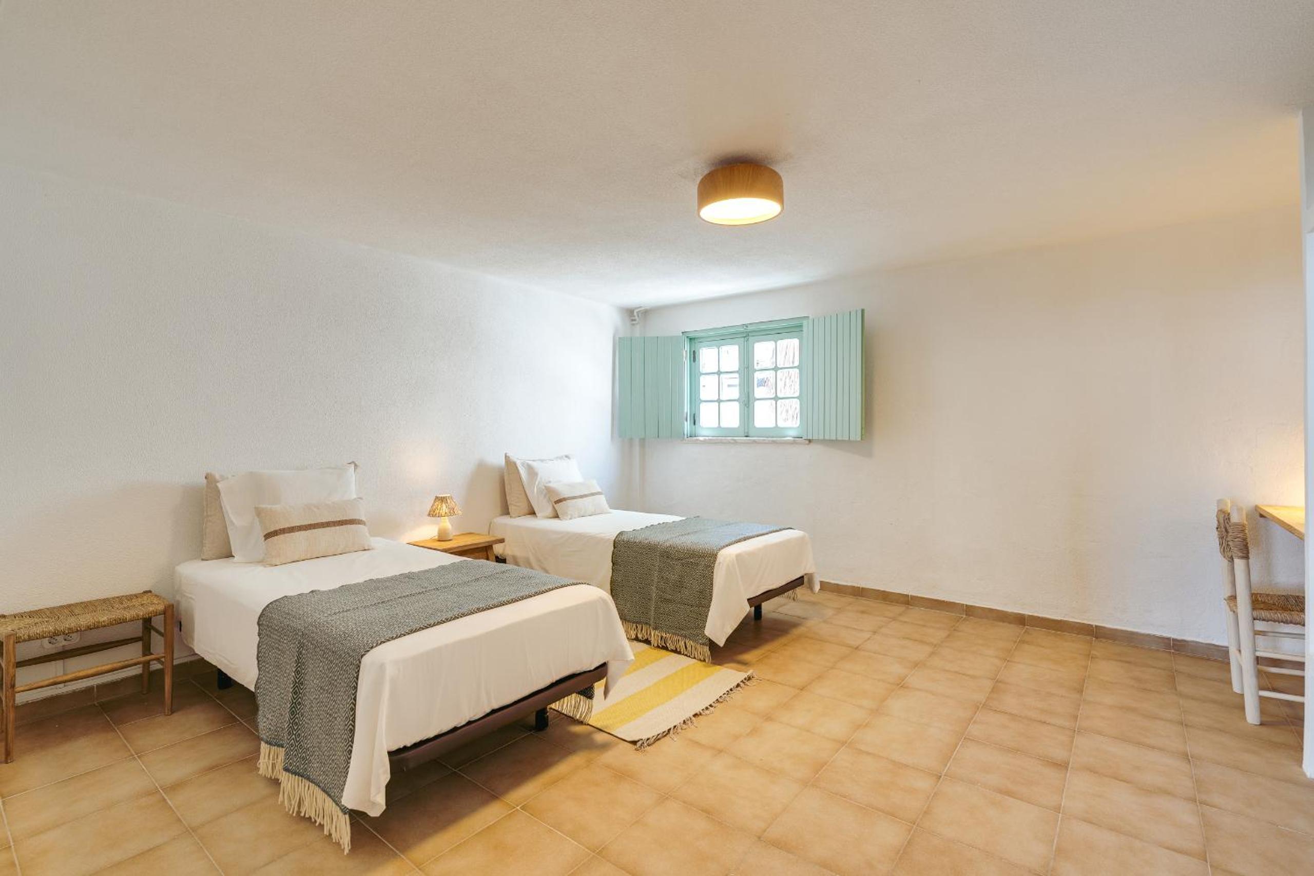 Charneca Caparica Casa Rey by Hopstays